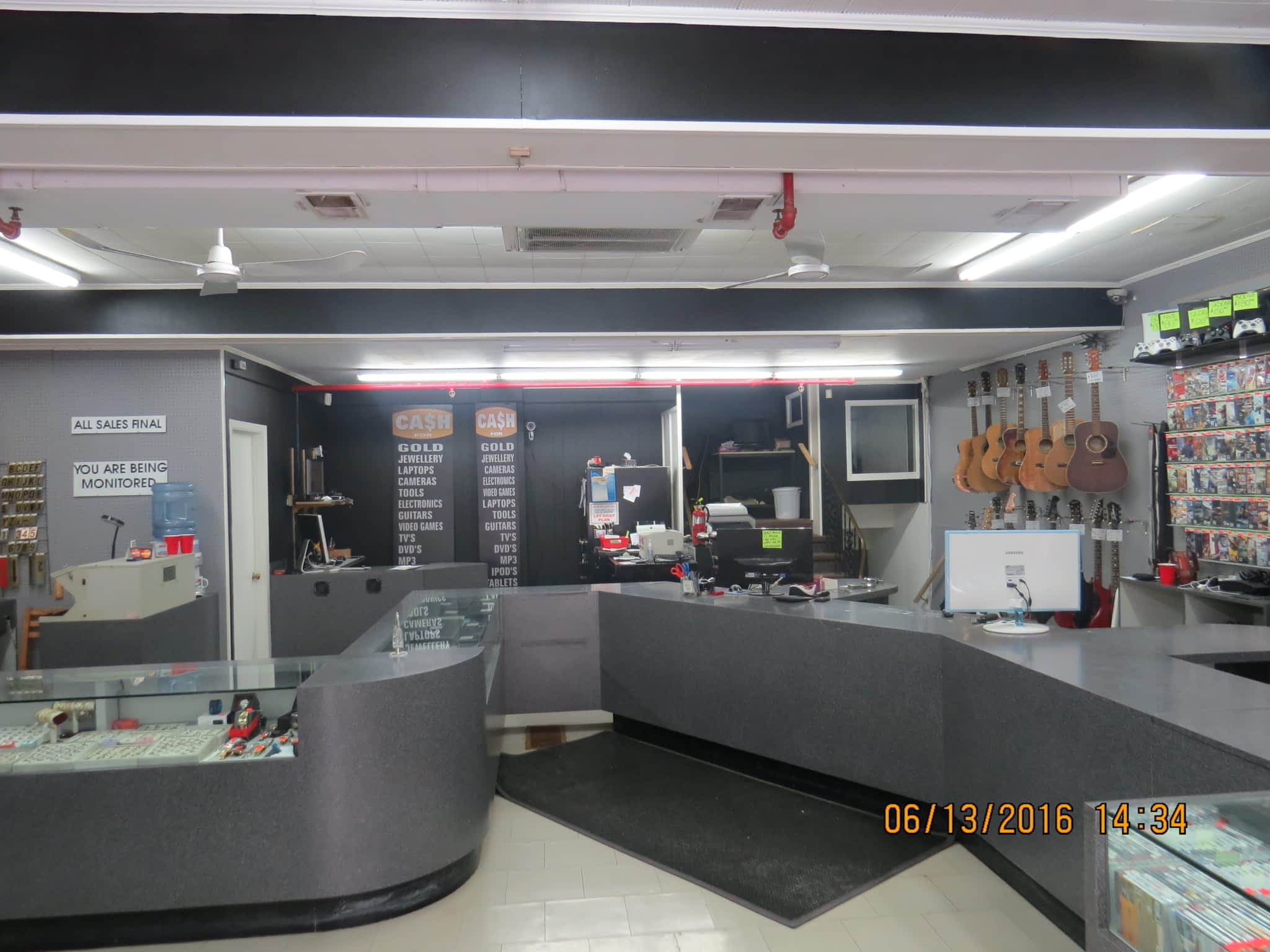Pawn Shop On Las Vegas Boulevard - a3wn8pn
