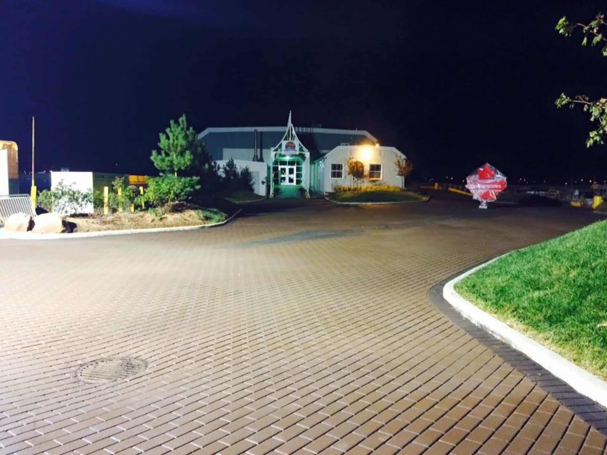 photo BlackTop Graphics