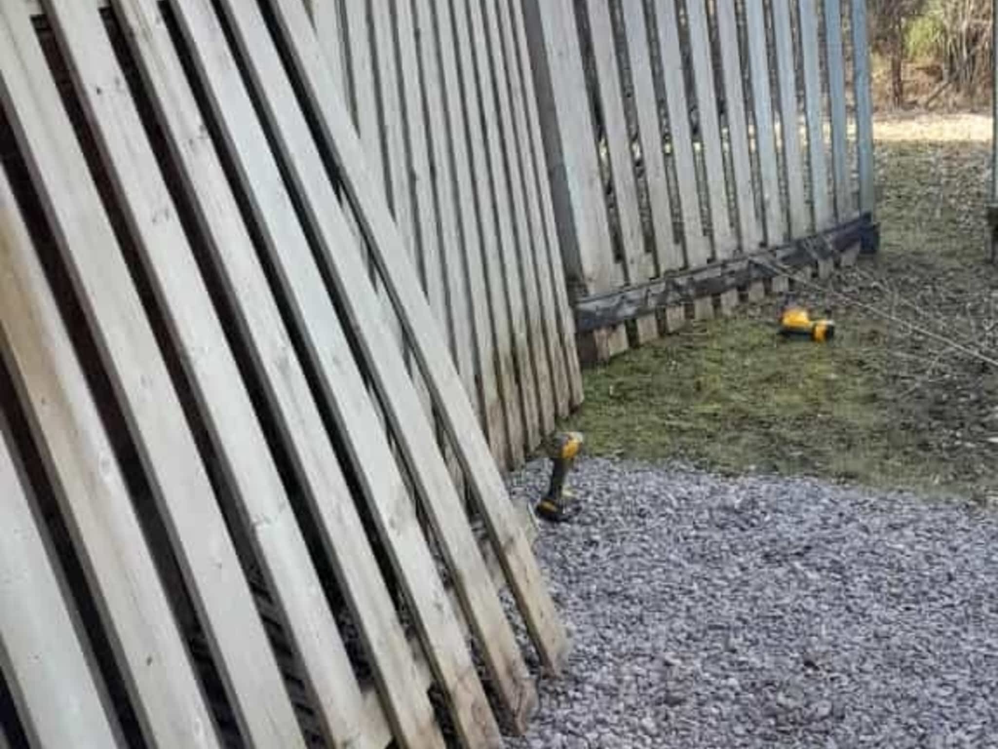 photo TB Fencing And Deck