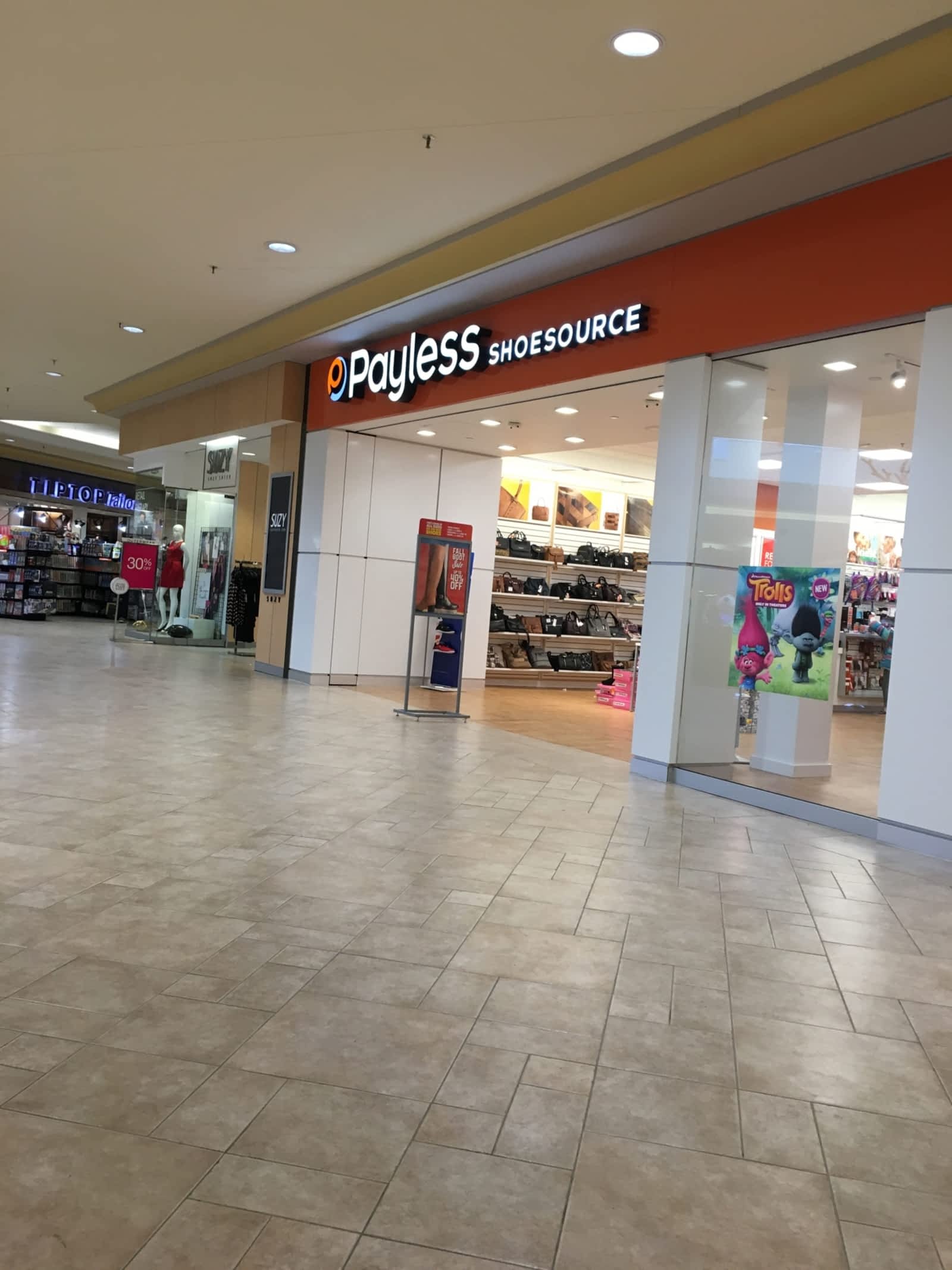 Payless ShoeSource - 1500 Fisher St 