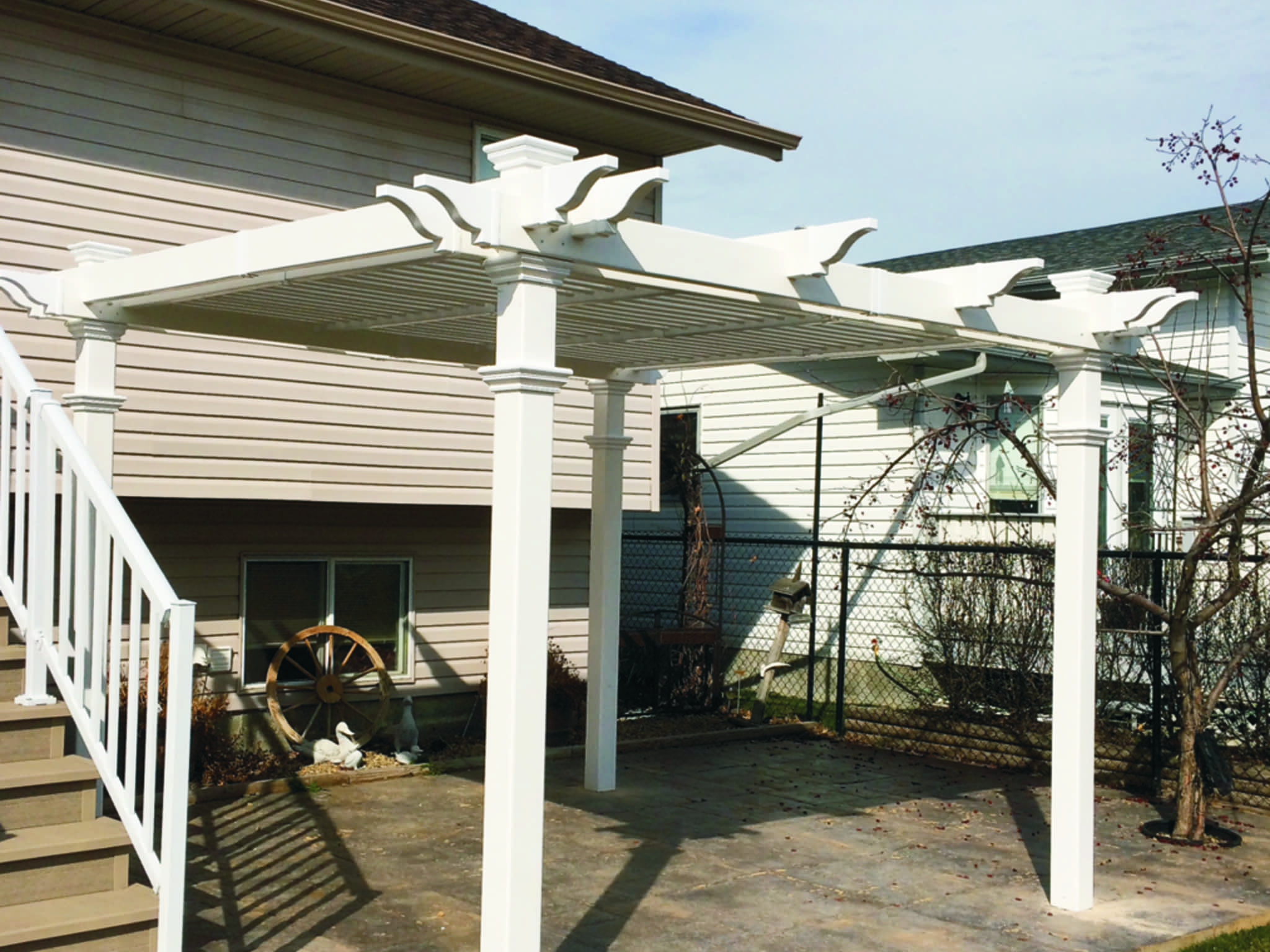 photo Decked Out Vinyl Fences