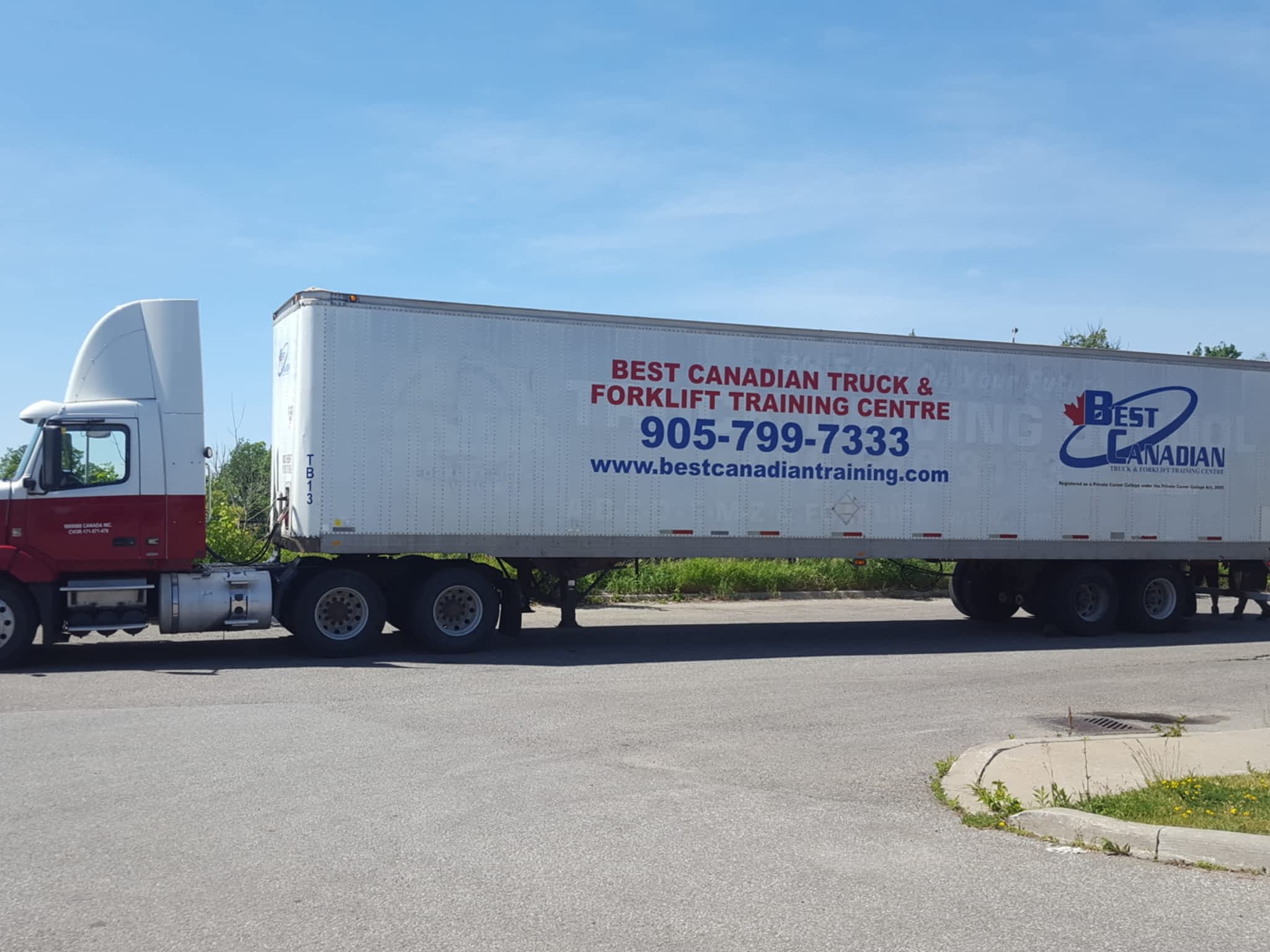 photo Best Canadian Truck & Forklift Training Centre