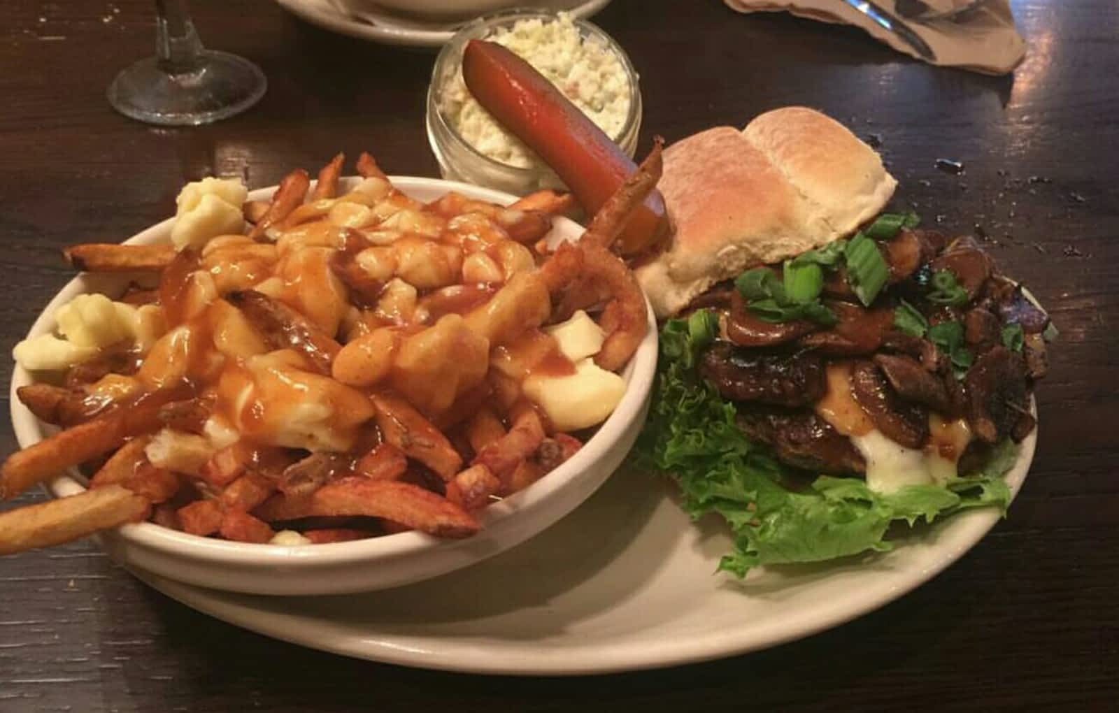 La Belle Et La Boeuf StBruno 330 boul des Promenades, SaintBruno, QC