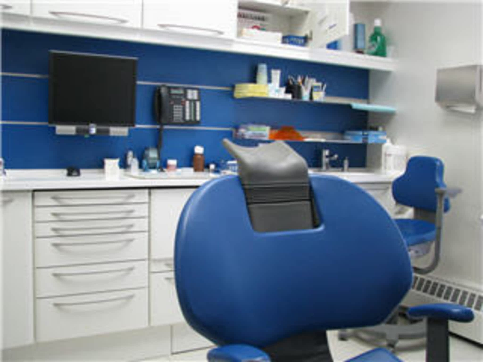 photo Bathurst Finch Dental Office