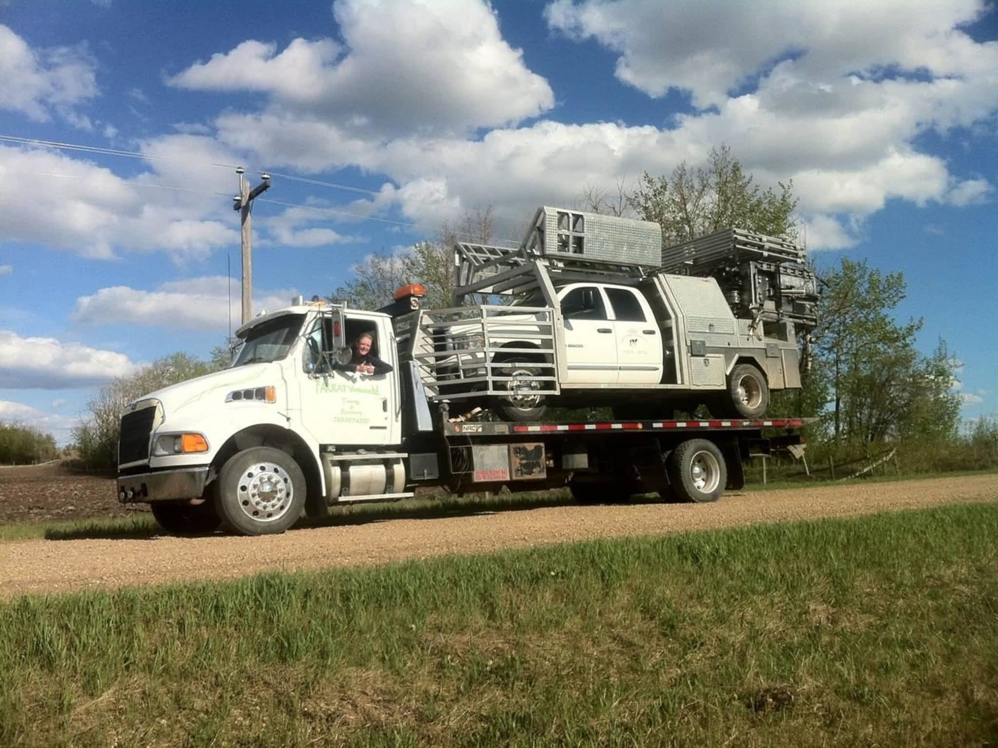 photo Pakrat Towing & Flatdeck Services
