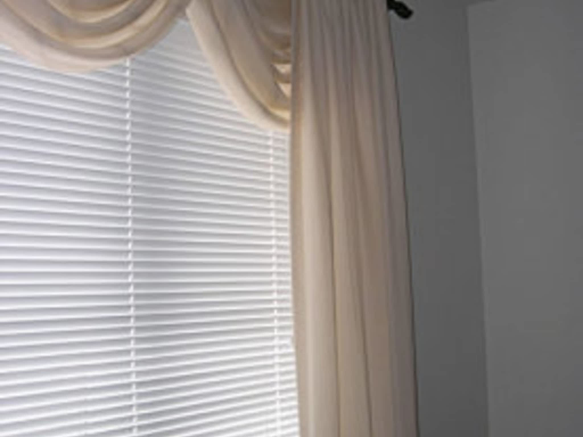 photo Brouwer's Custom Upholstery & Blinds