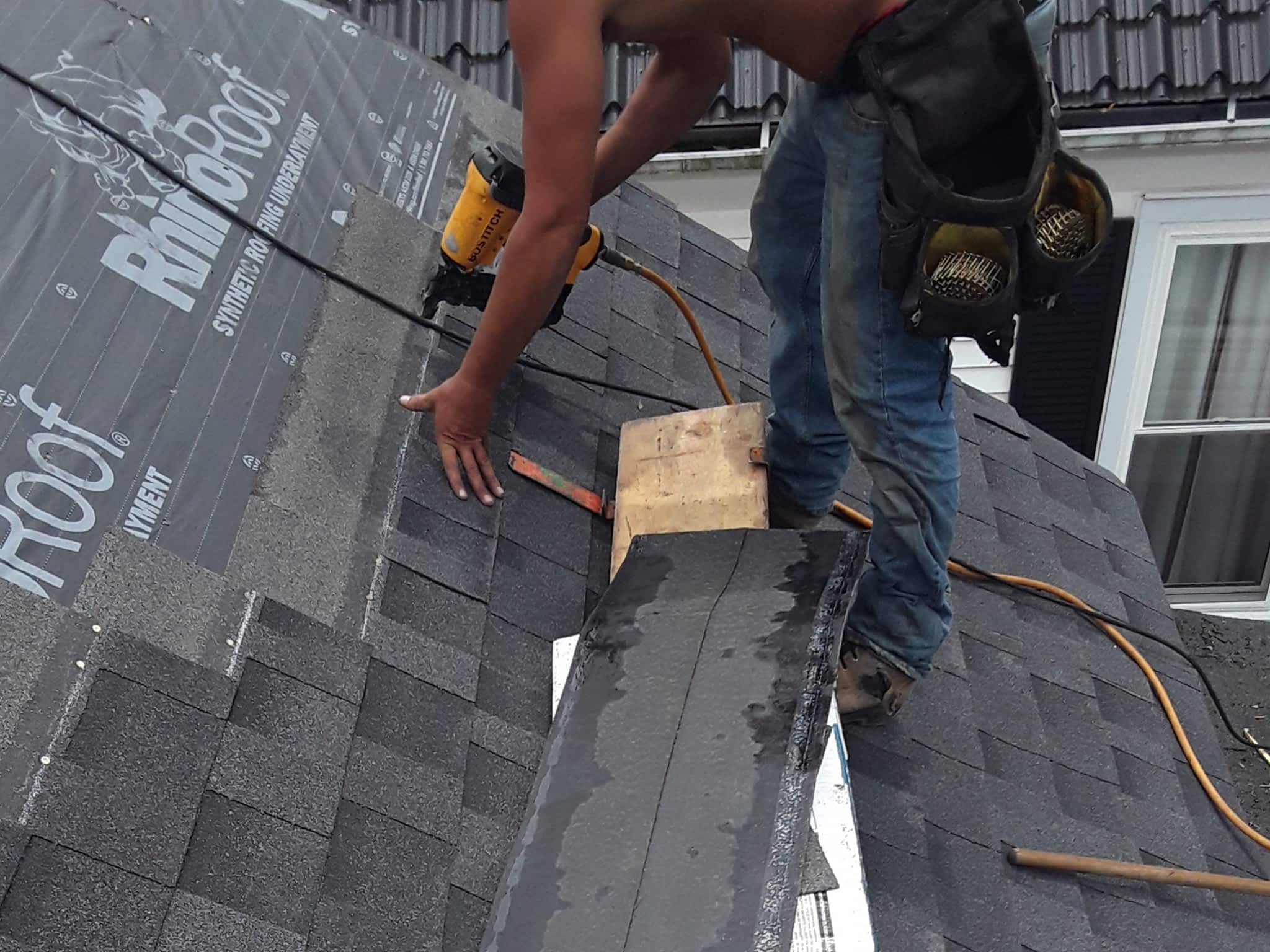 photo EZ Roofing