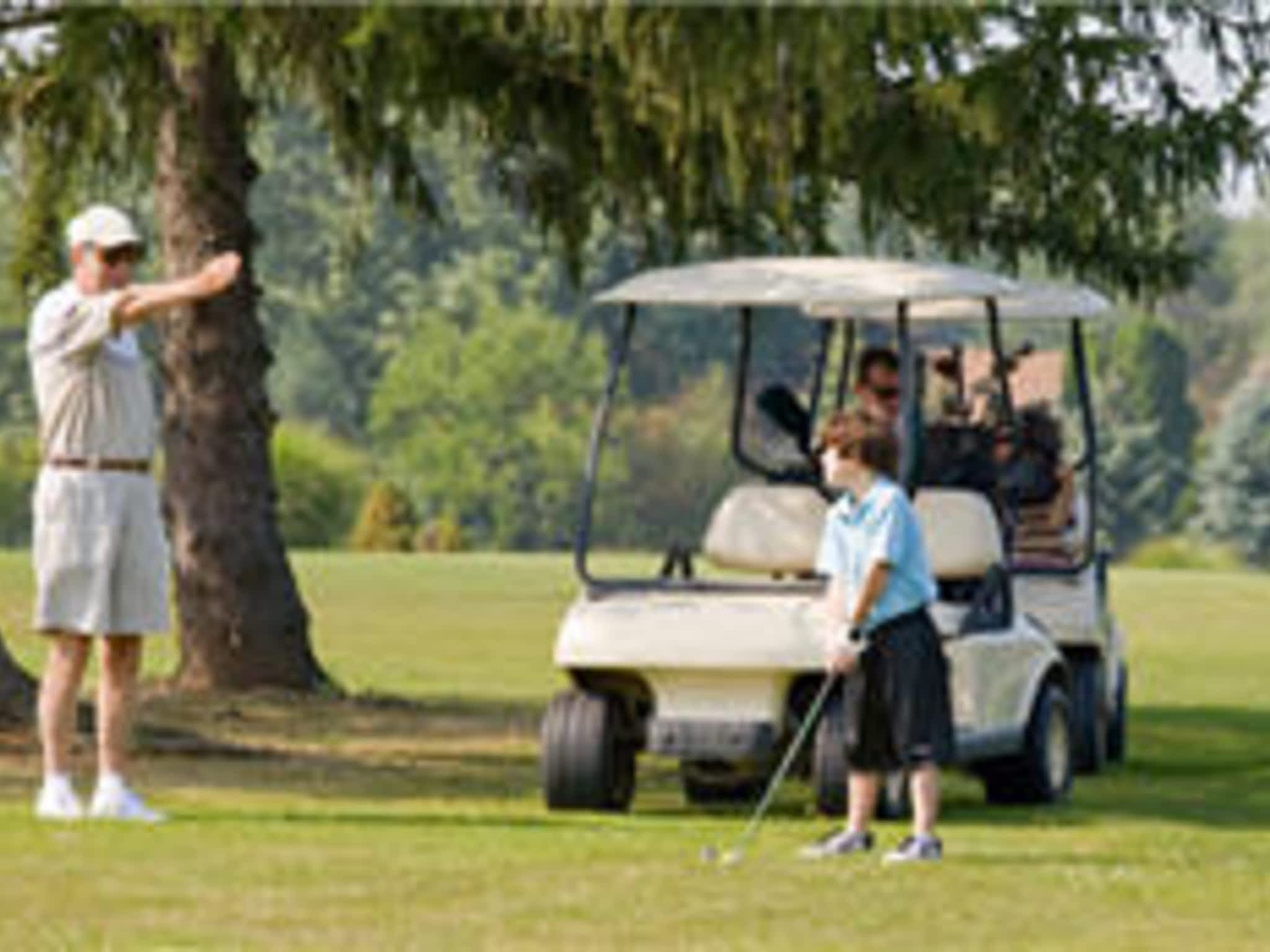 photo Riverway Golf Course & Driving Range