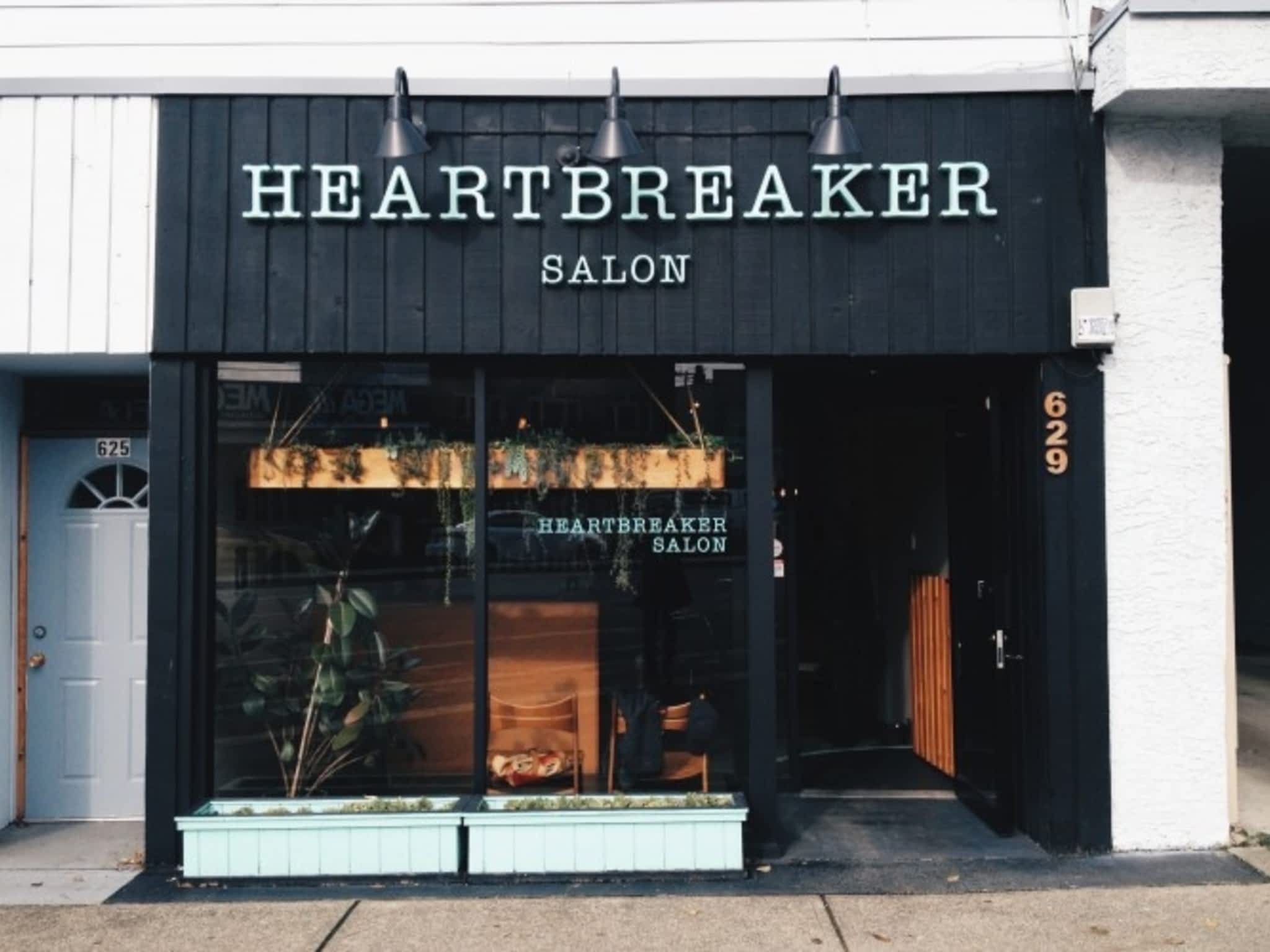 photo Heartbreaker Salon Ltd