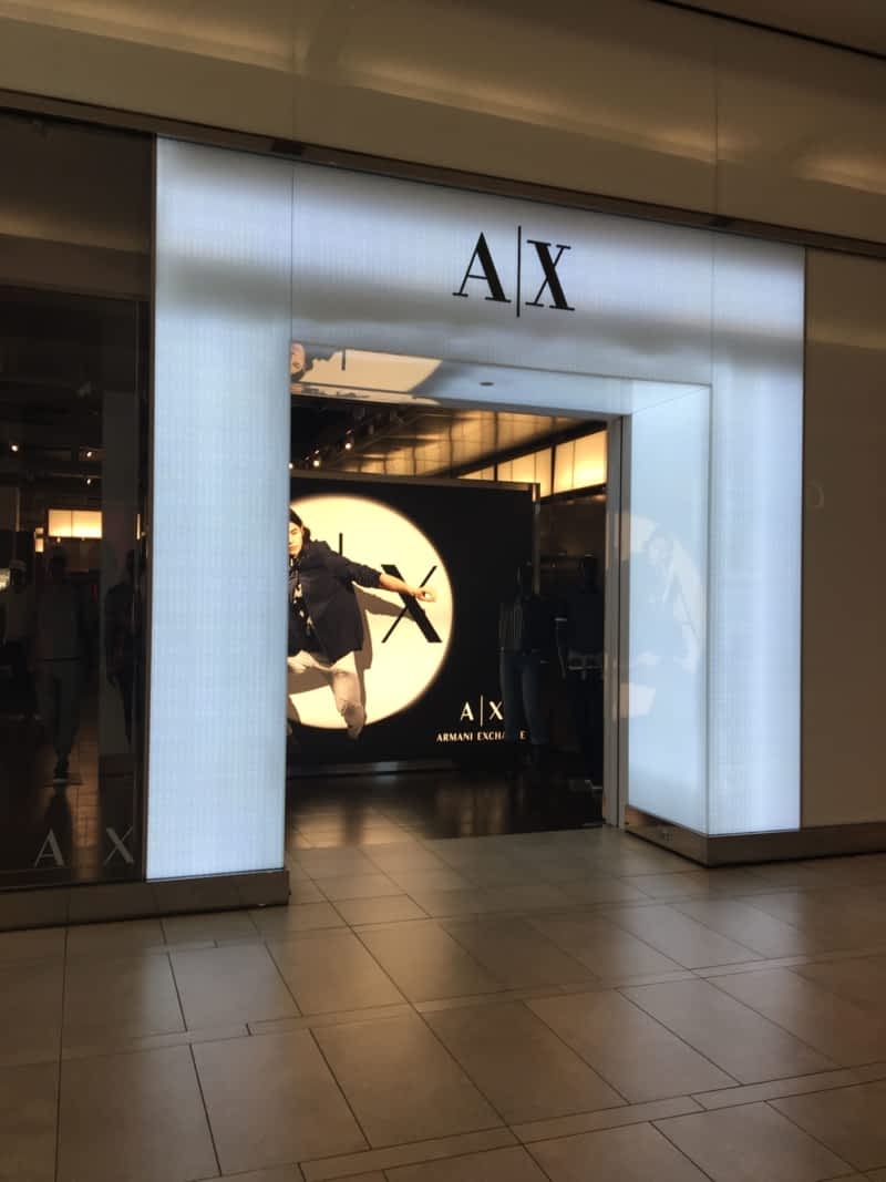 Armani Exchange 3035 boul le Carrefour Laval QC