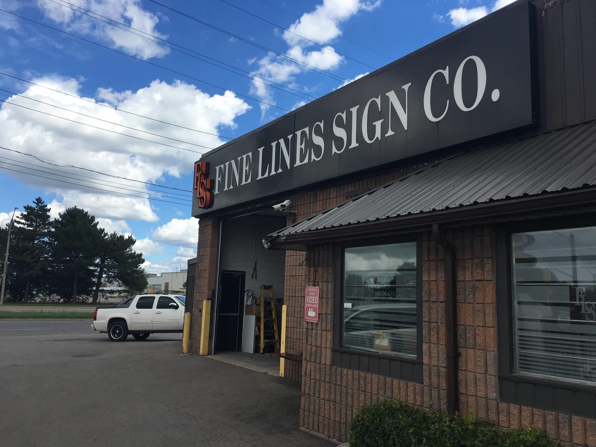 photo Fine Lines Sign Co