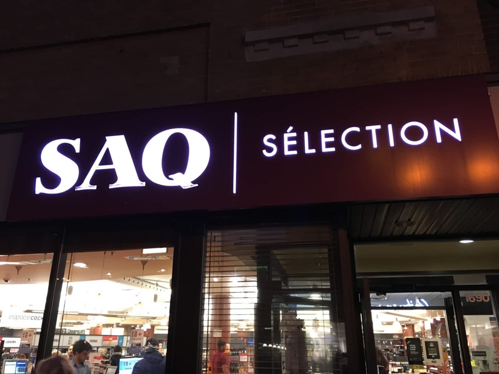 SAQ Sélection Horaire d'ouverture 1690 Ave du MontRoyal E