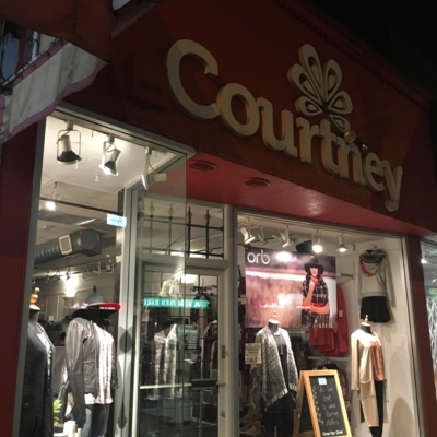 Courtney Boutique - Magasins de vêtements pour femmes