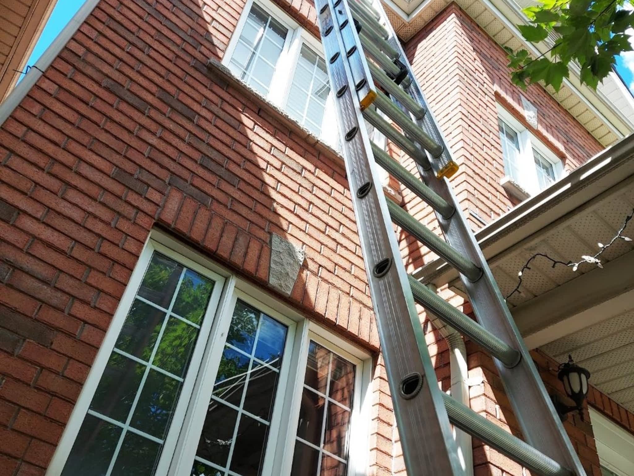 photo Adam Window & Gutter Cleaning Services and repair