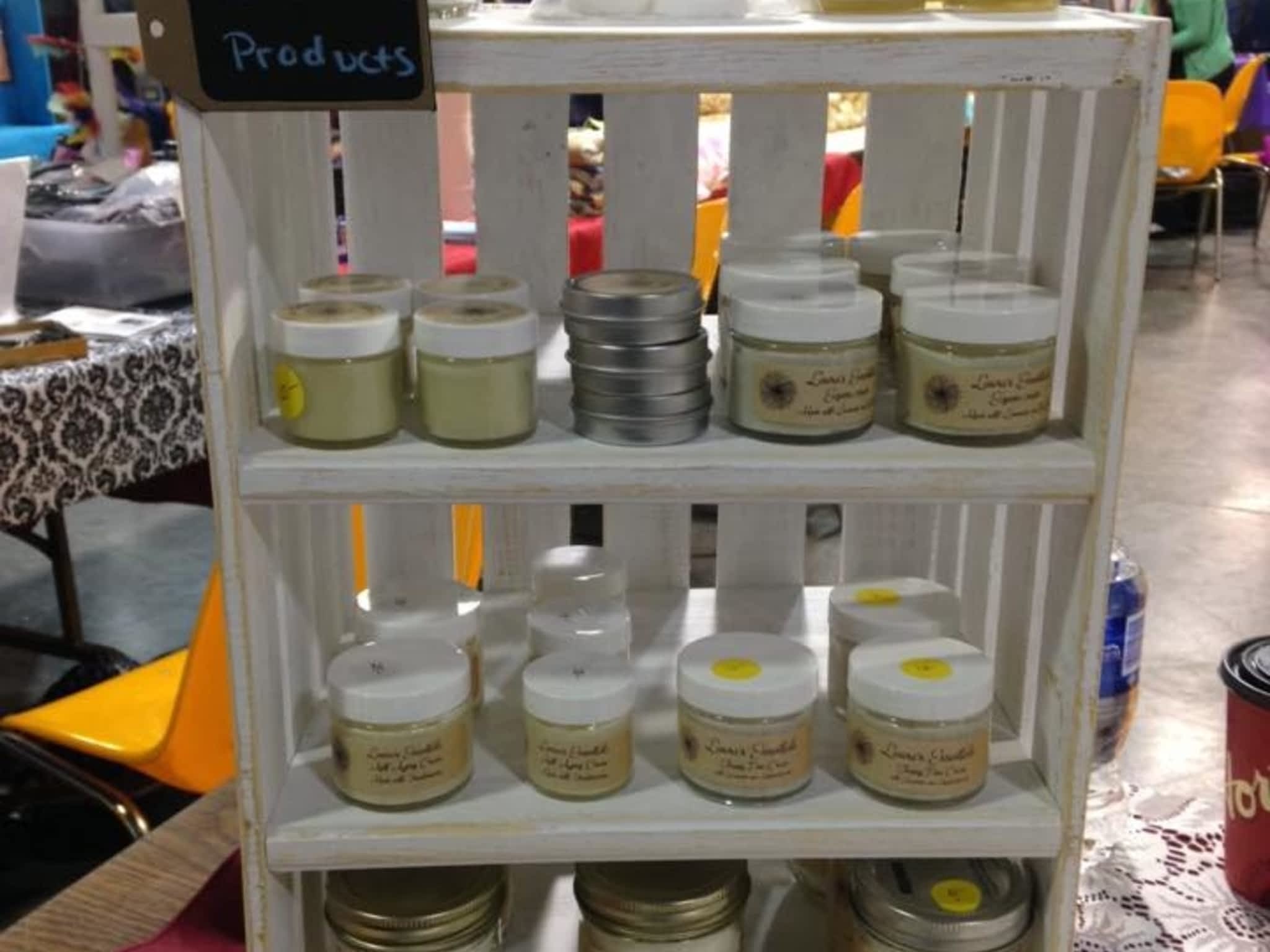 photo Laura's Essentials