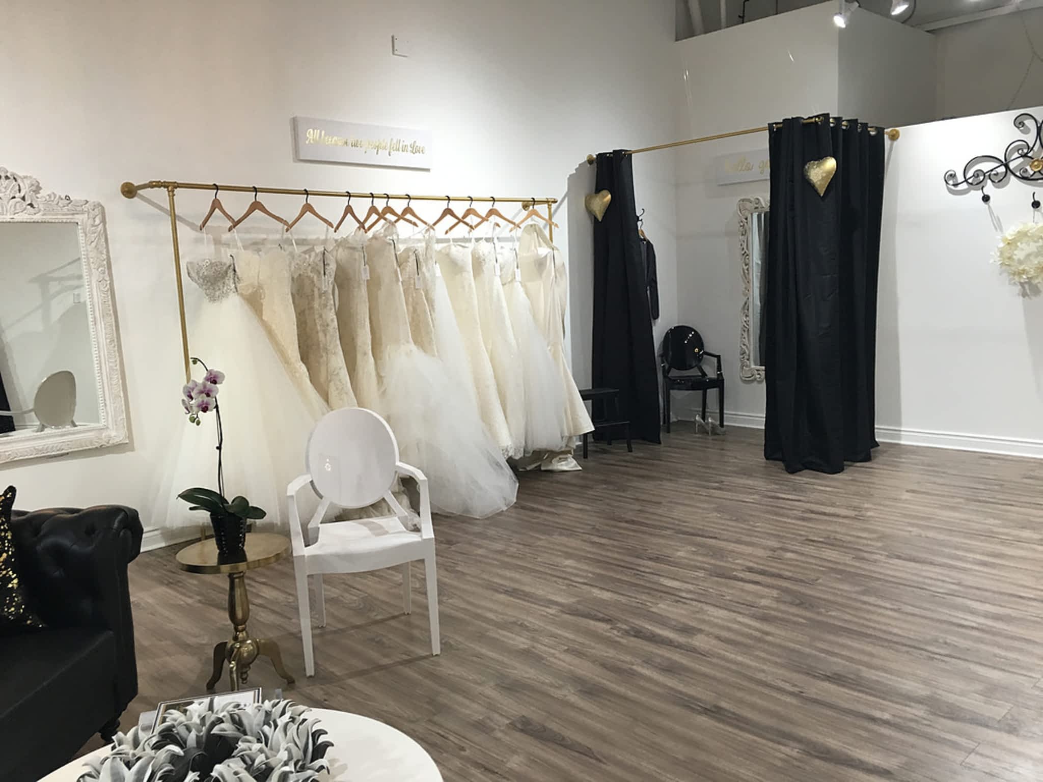 photo Mona Lisa Bridal Gallery