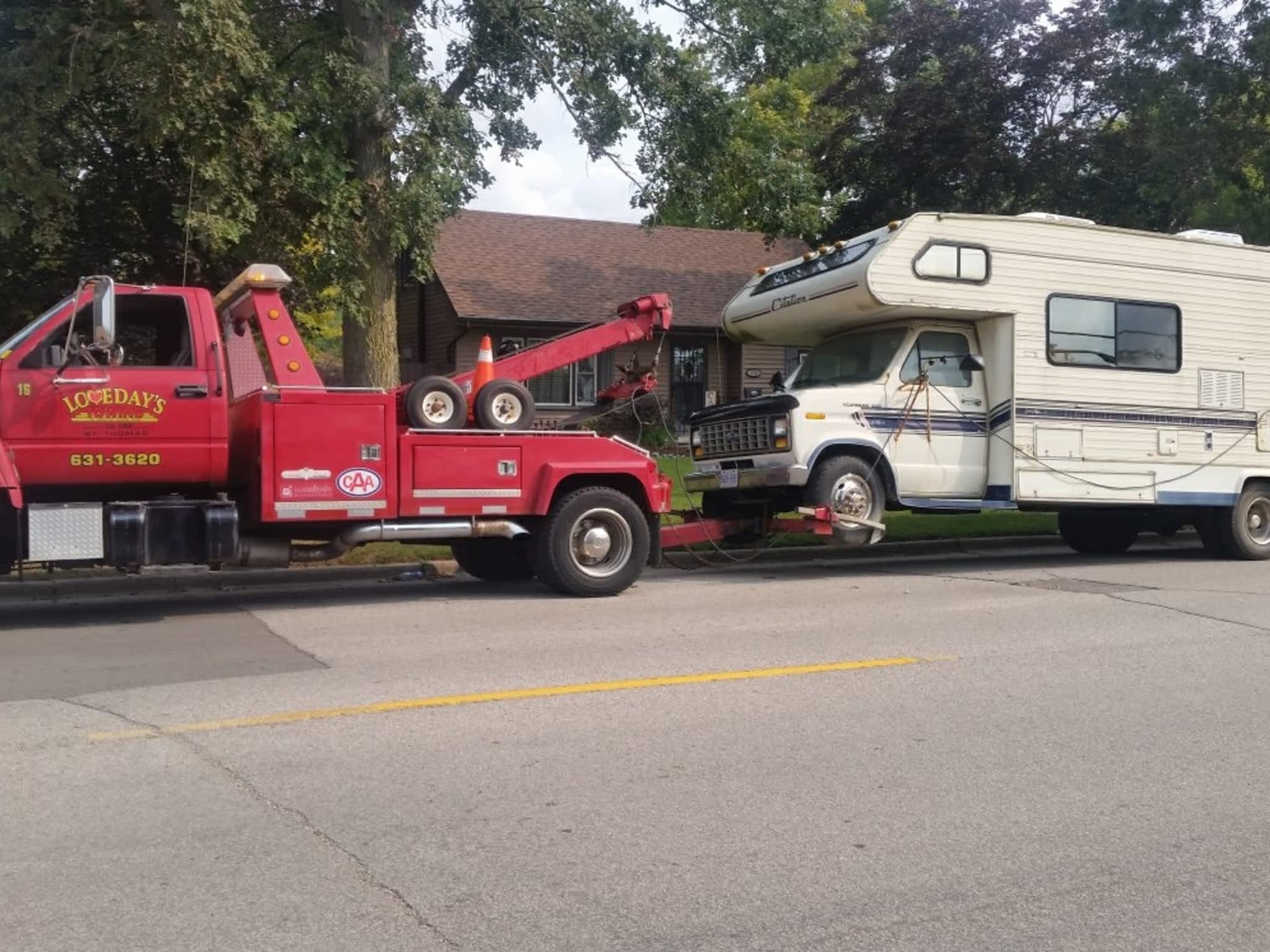 photo Loveday's Towing