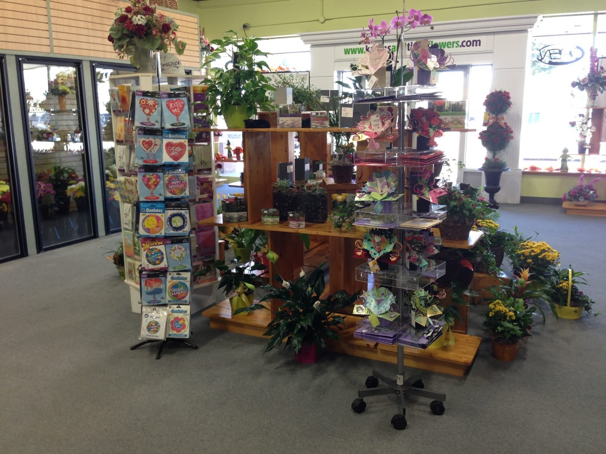 Karen's & Tina's Flowers Newmarket, ON 18025 Yonge Street Canpages