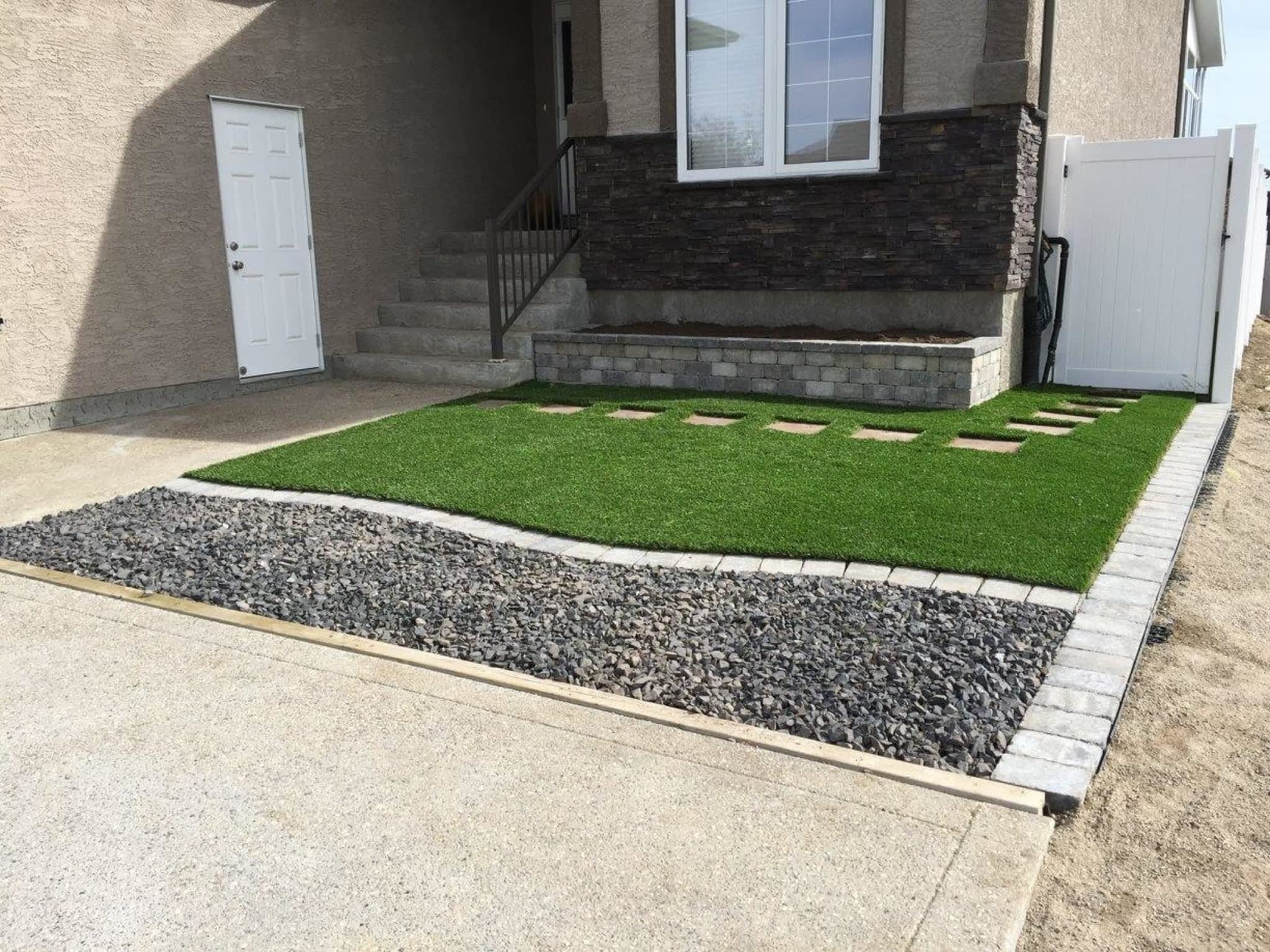 photo SYNLawn Landscaping