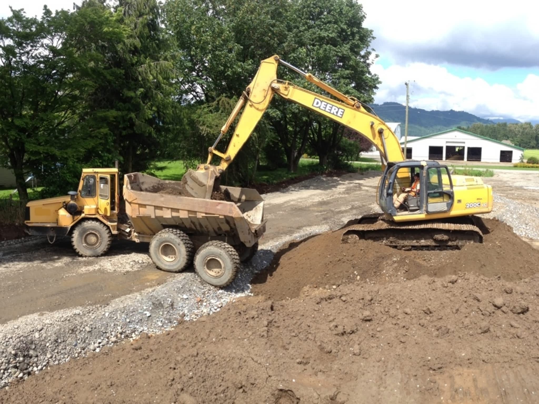 photo Element Excavating Ltd