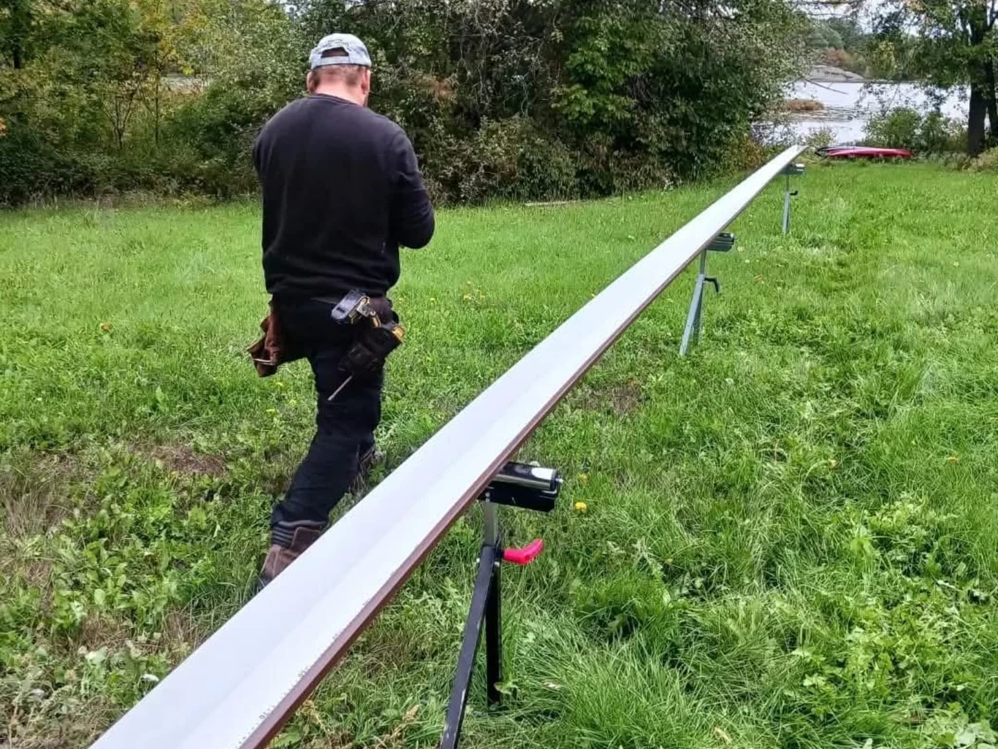 photo B.W's Eavestrough Services