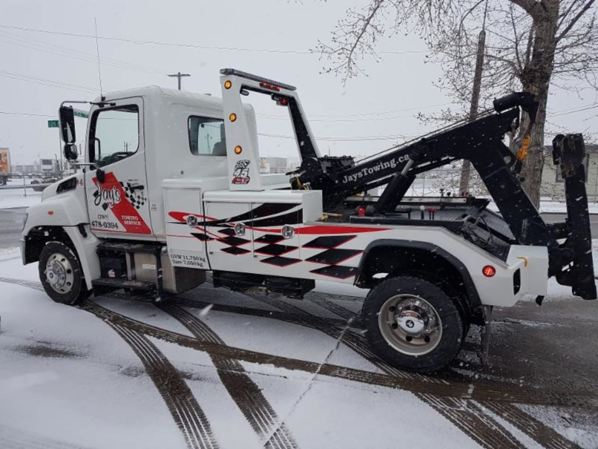 photo Jay's Heavy Truck Towing