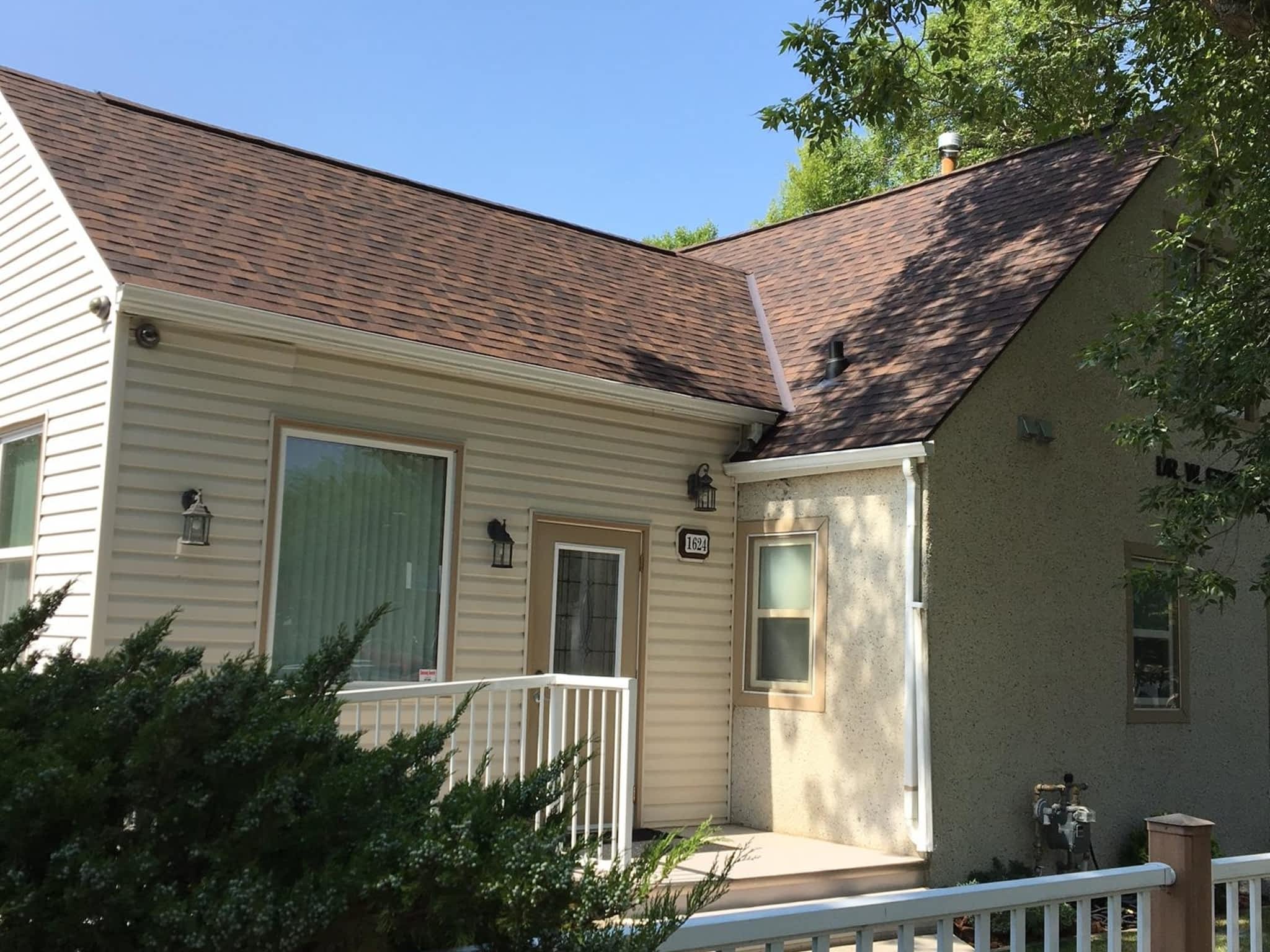 photo Zen & Jenn Roofing