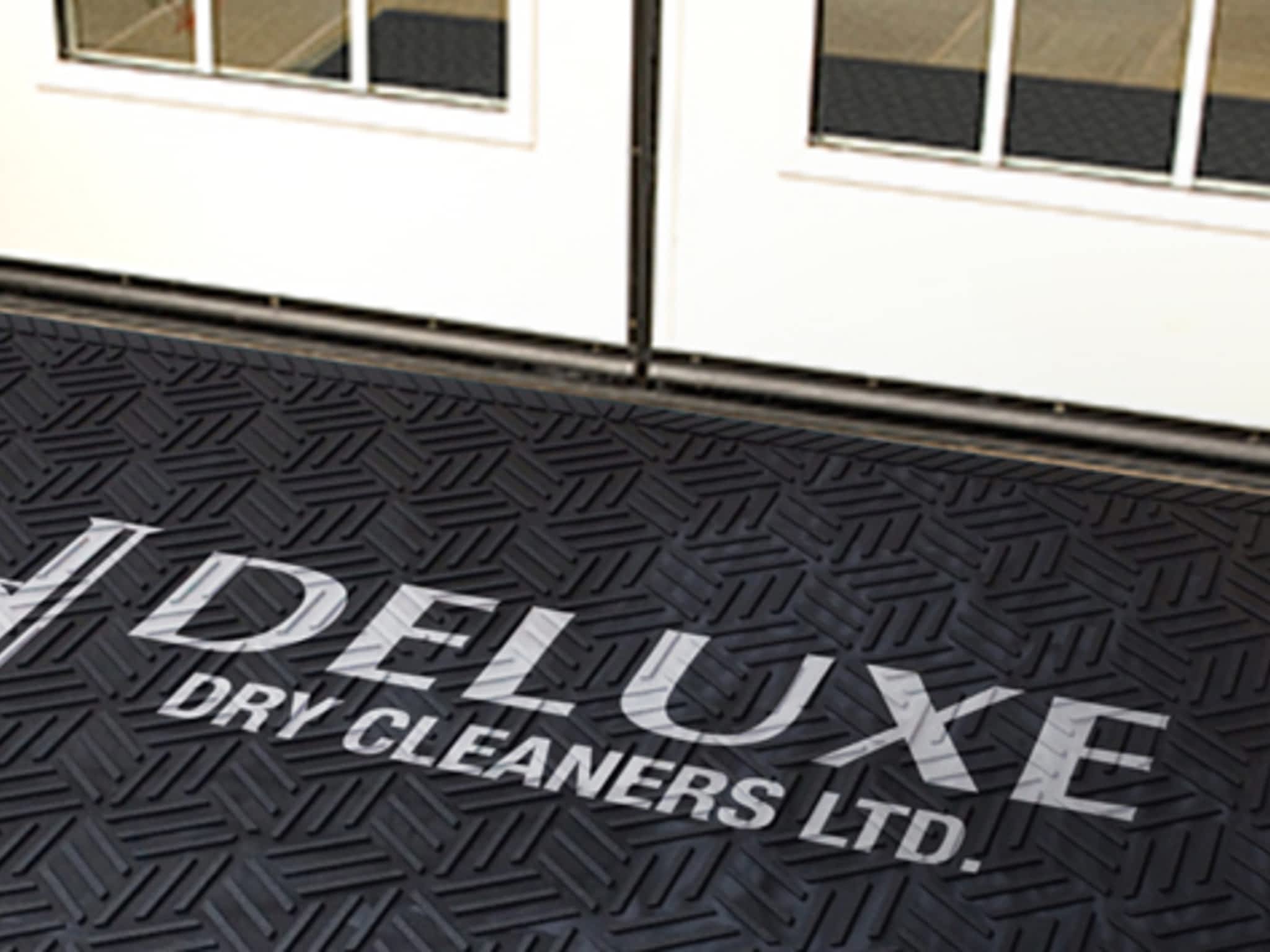 photo Deluxe Dry Cleaning & Laundry.