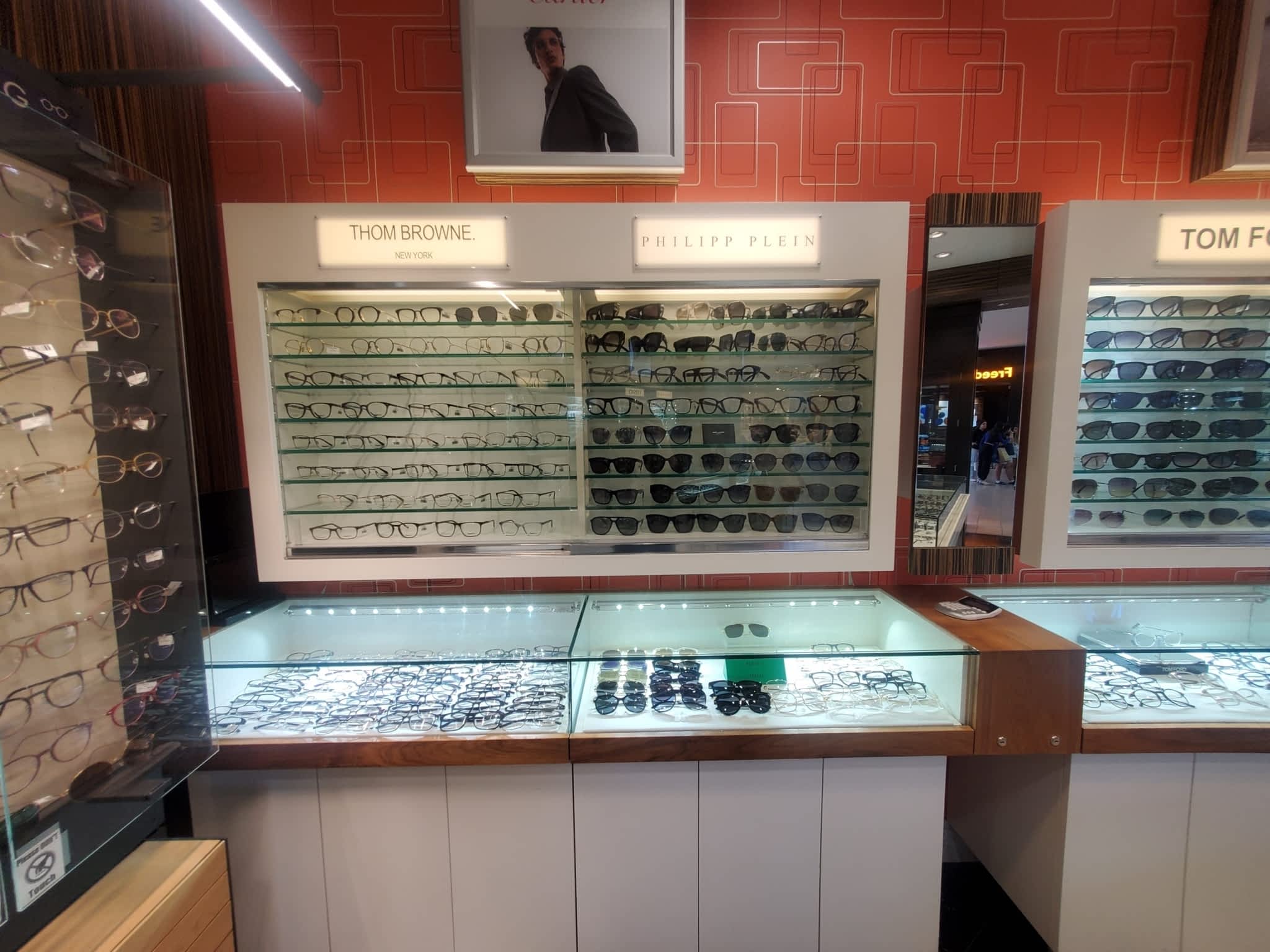 photo Luxury Eyewear - Burnaby - Metrotown