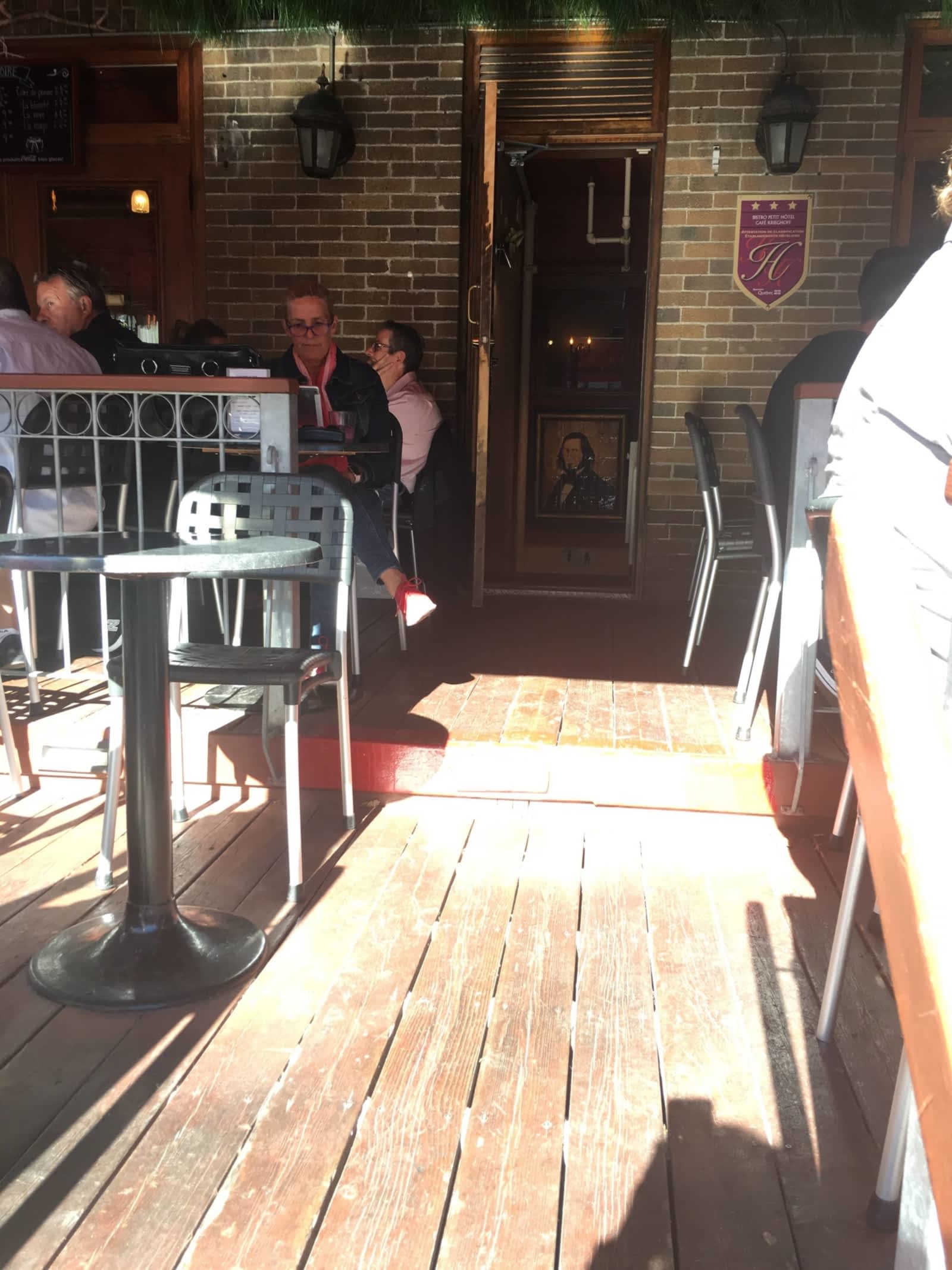 Café Krieghoff - 1091, av Cartier, Québec, QC