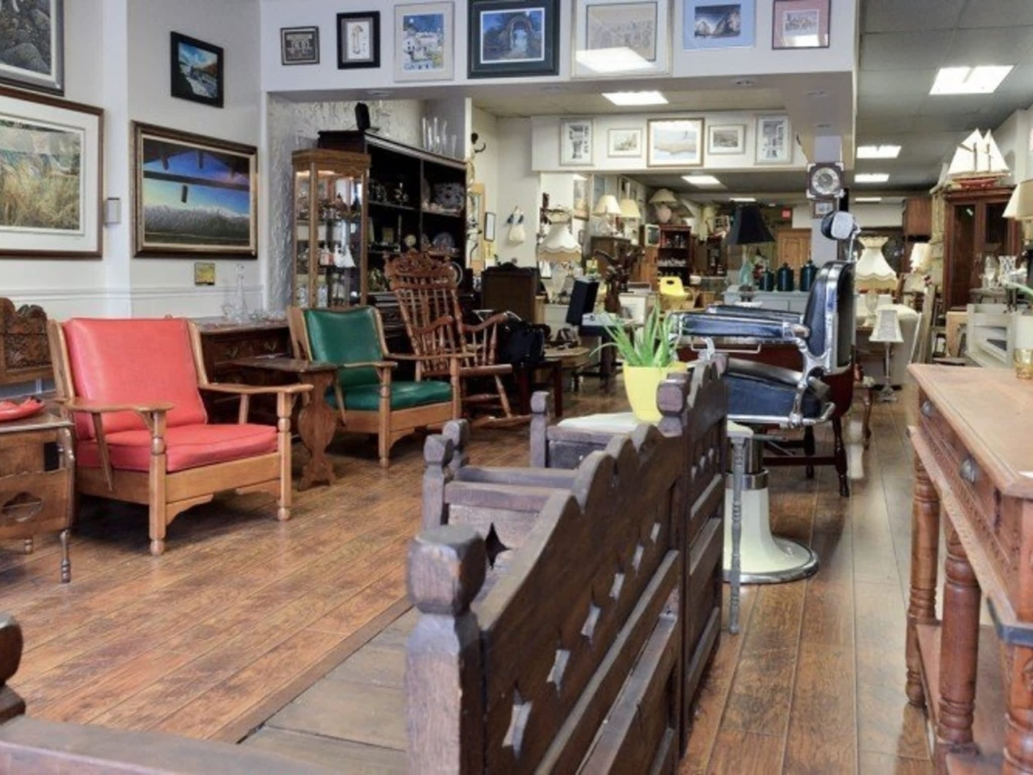 photo East Lynn Antiques & Collectables