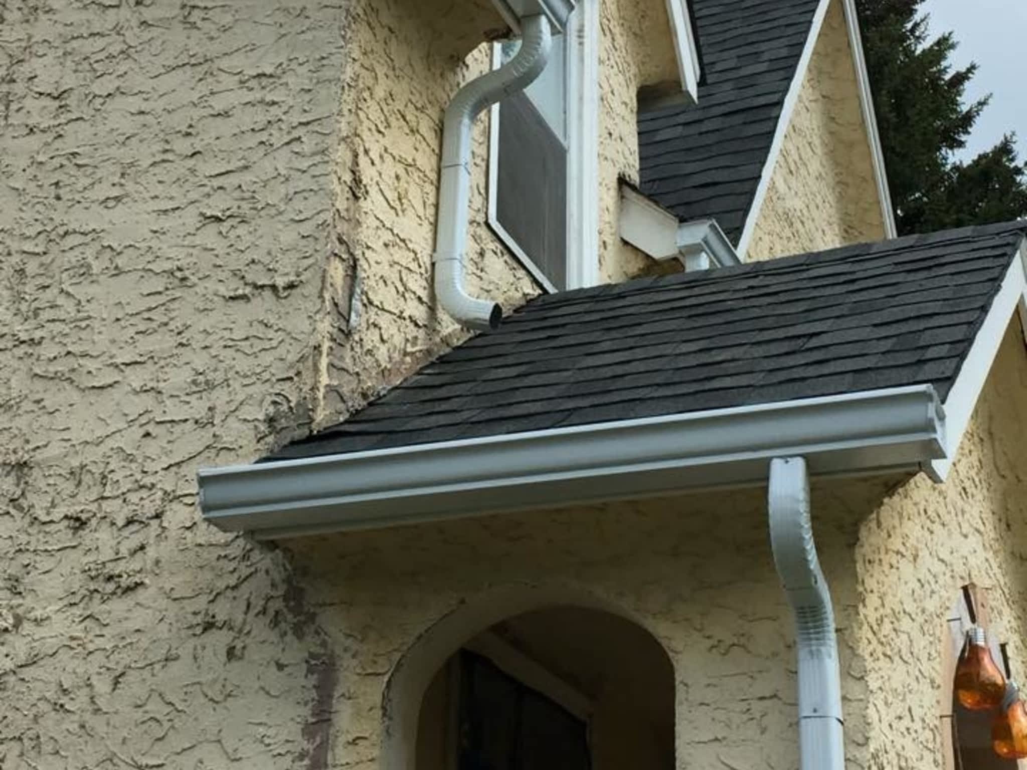 photo Chalice's Eavestroughing