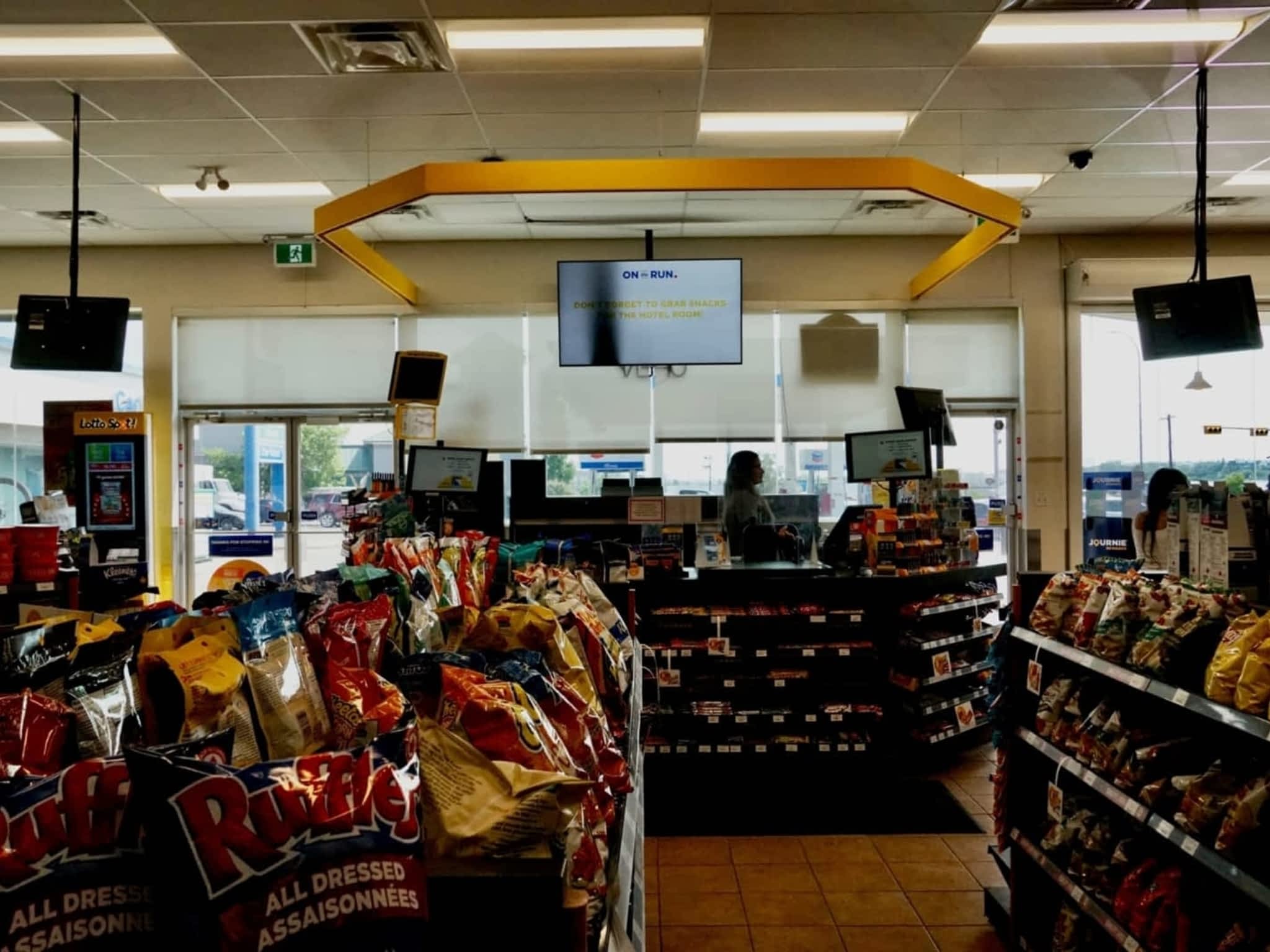 photo On The Run - Convenience Store