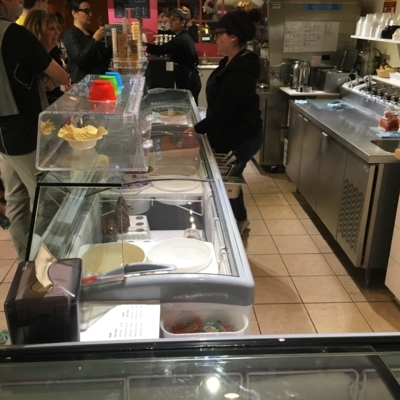 Maxi-Cornet - Ice Cream & Frozen Dessert Stores