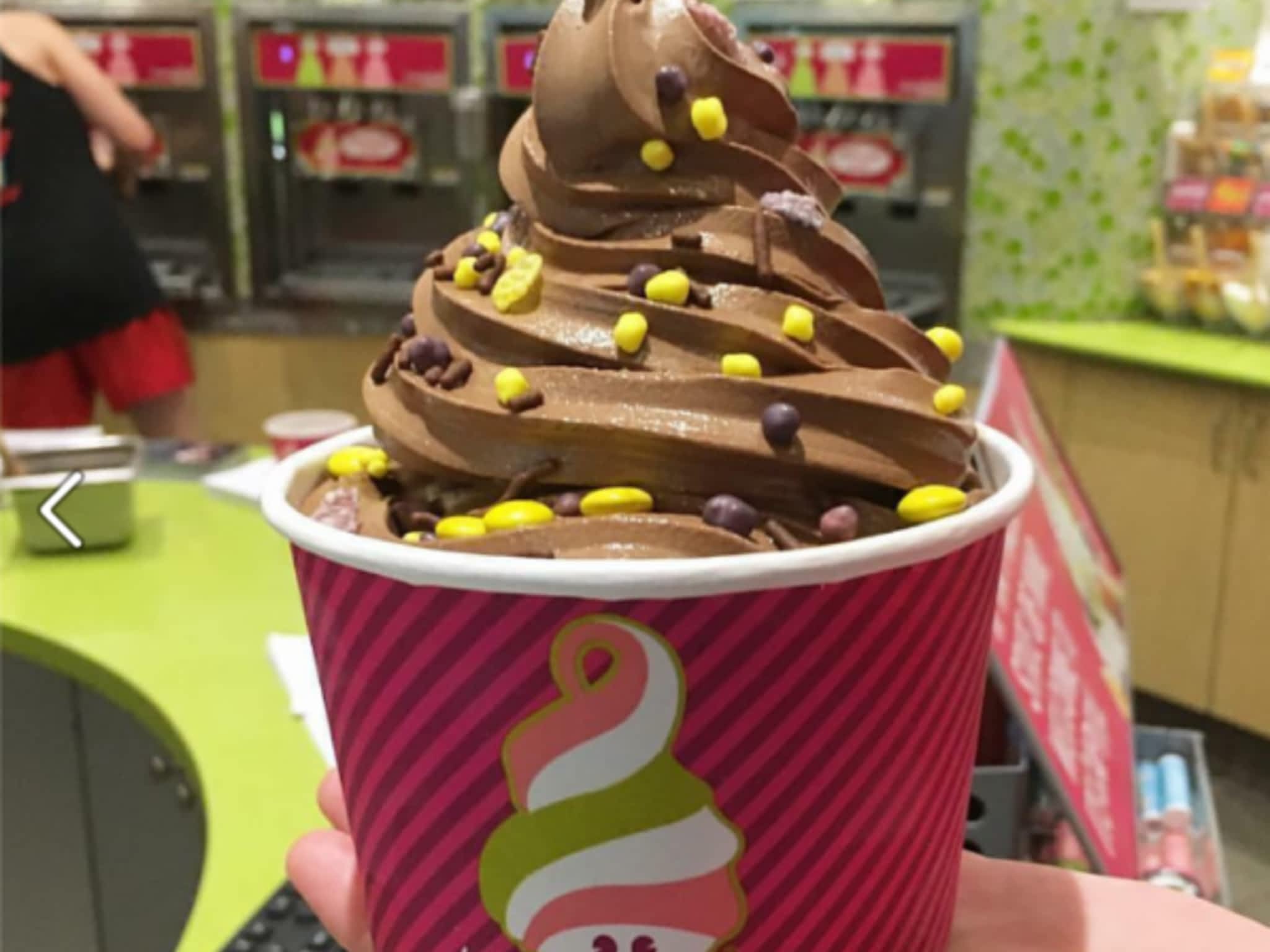 photo Menchie's Frozen Yogurt