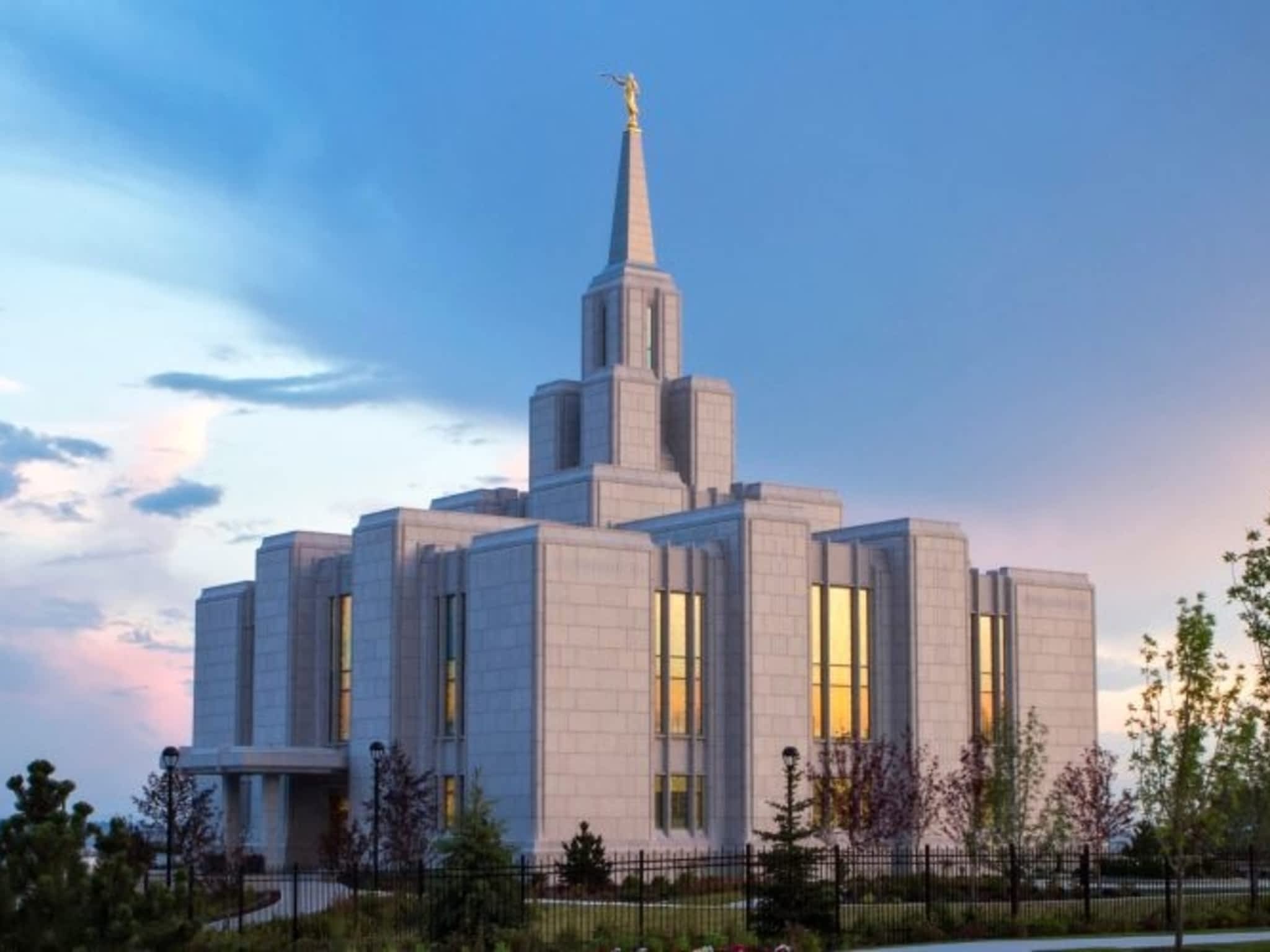 photo Calgary Alberta Temple