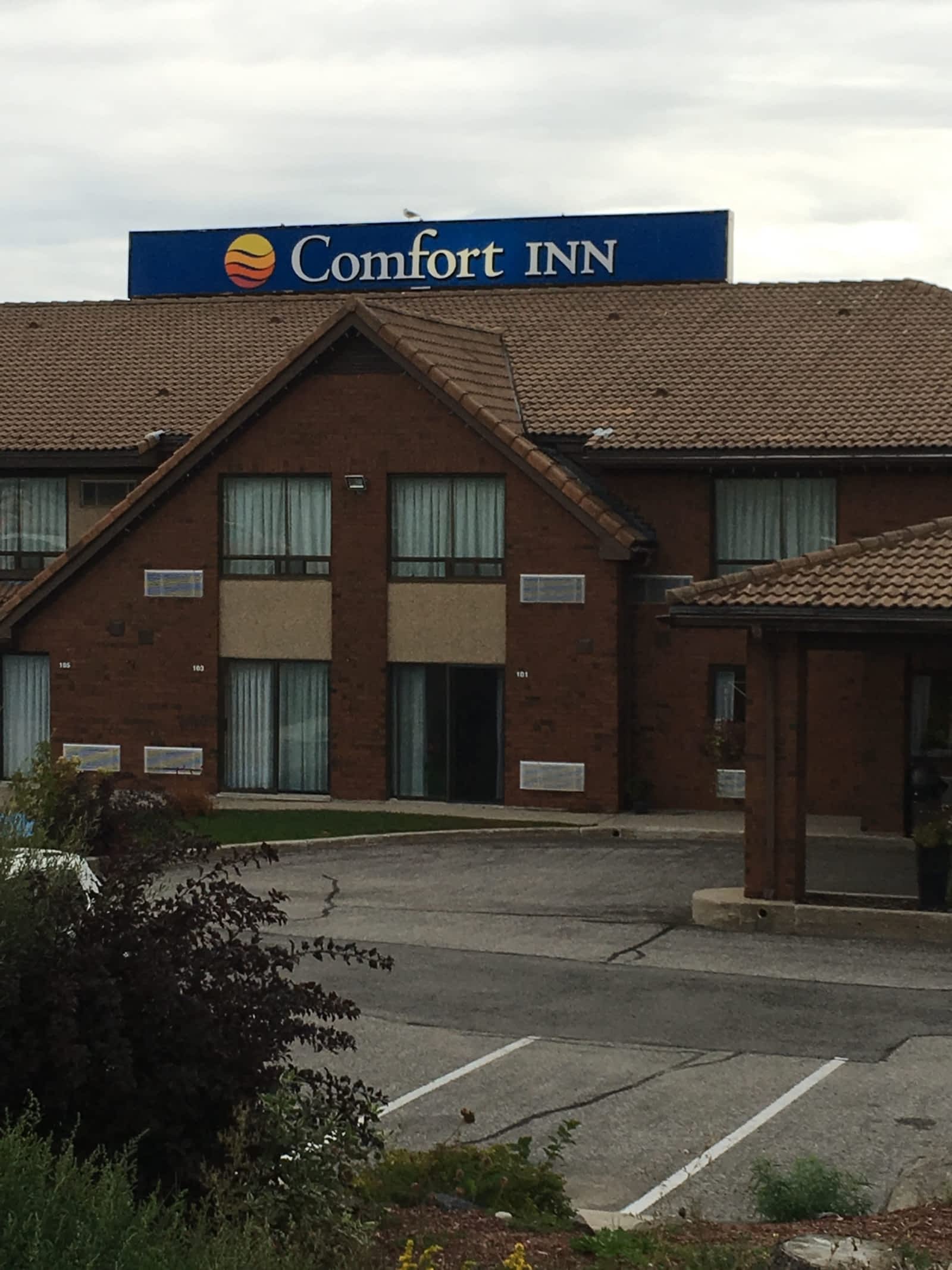 Comfort Inn - 120 Bowes St, Parry Sound, ON