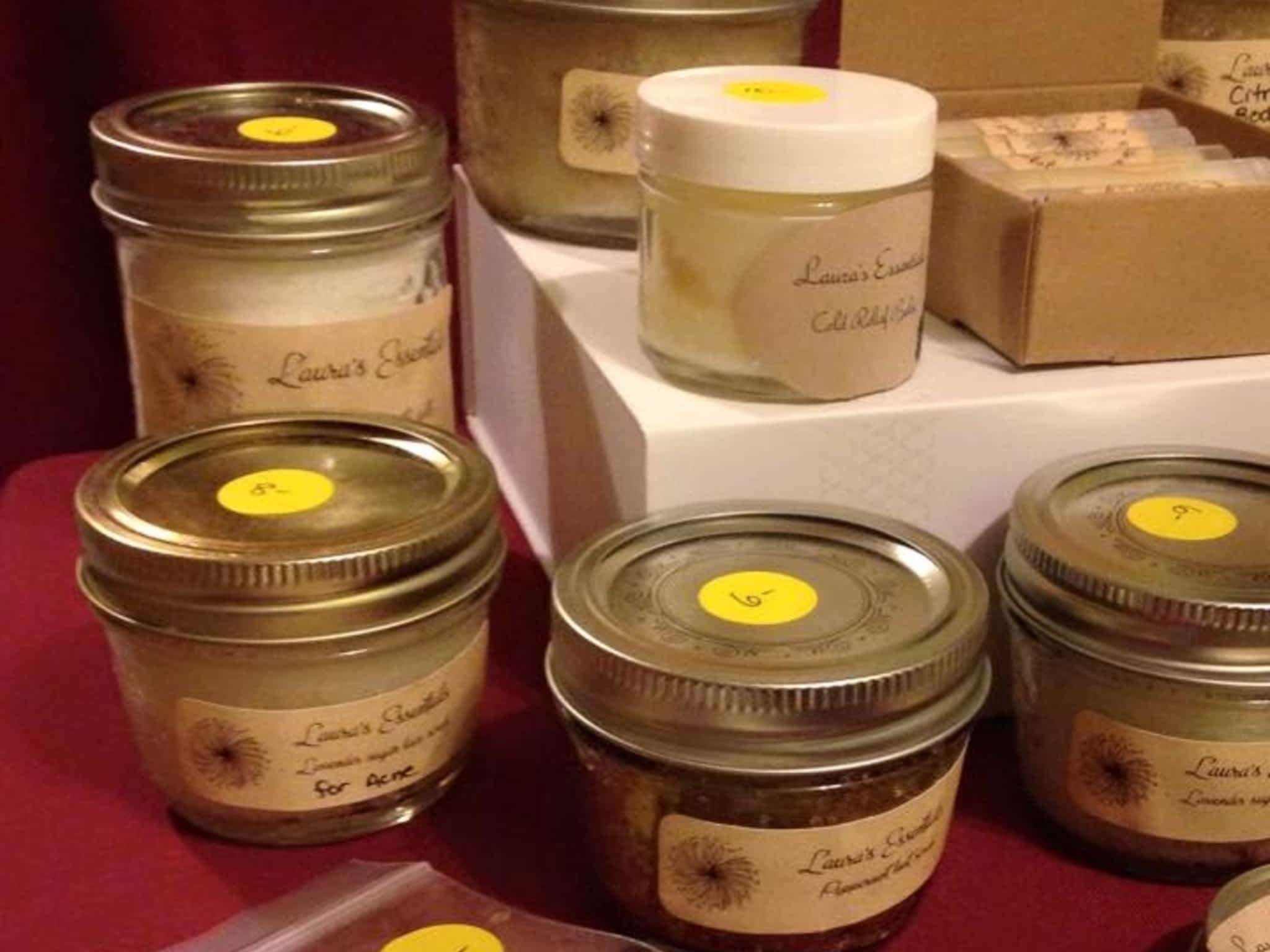 photo Laura's Essentials