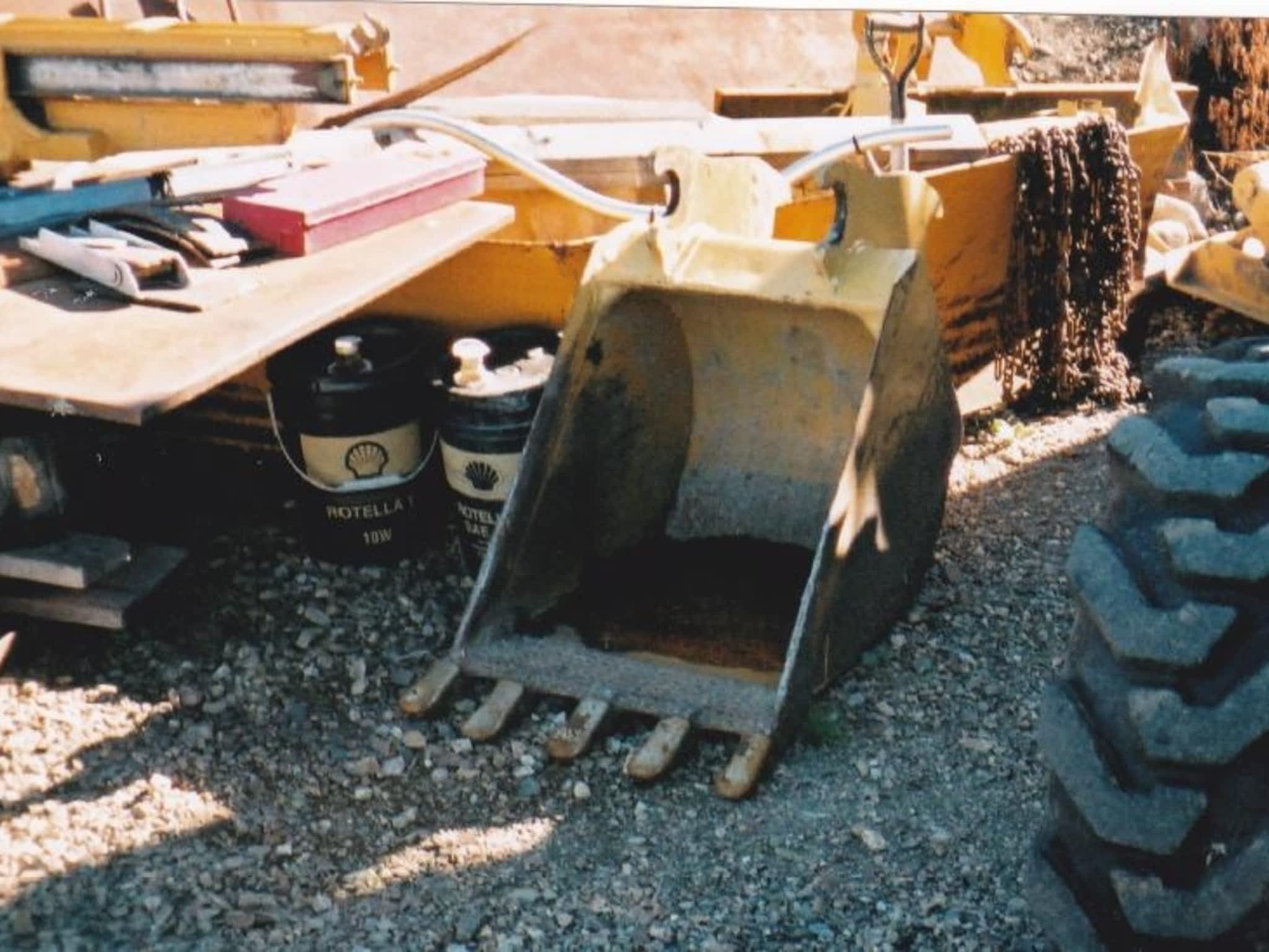 photo Advanced Backhoe Ltd