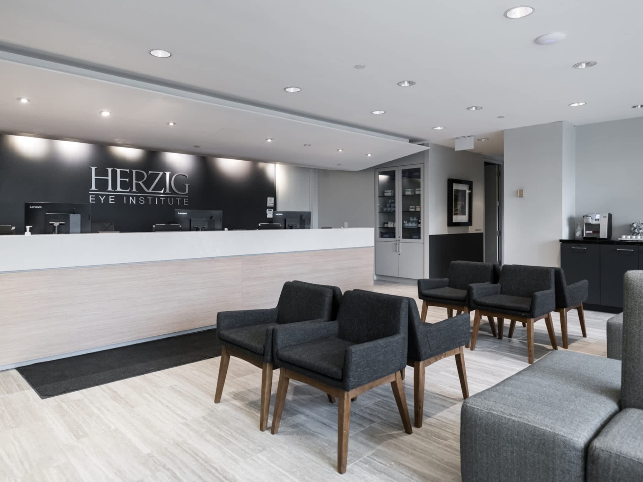 photo Herzig Eye Institute