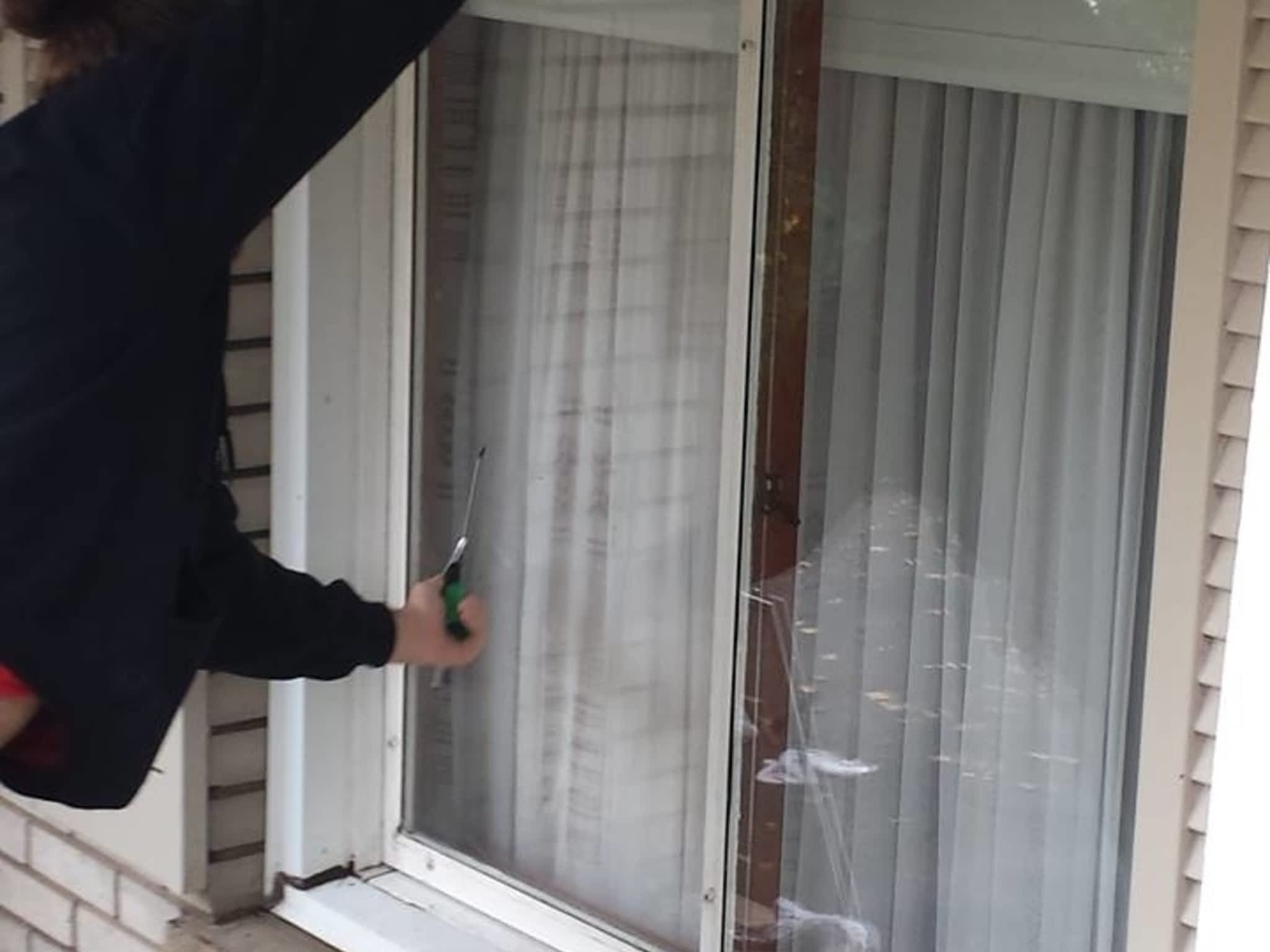 photo Klear View Window Cleaners