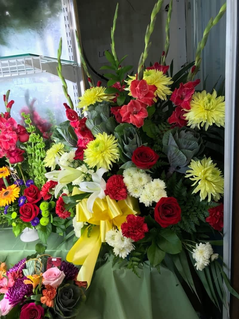 Shalimar Flower Shop Brampton, ON 227 Queen St E Canpages