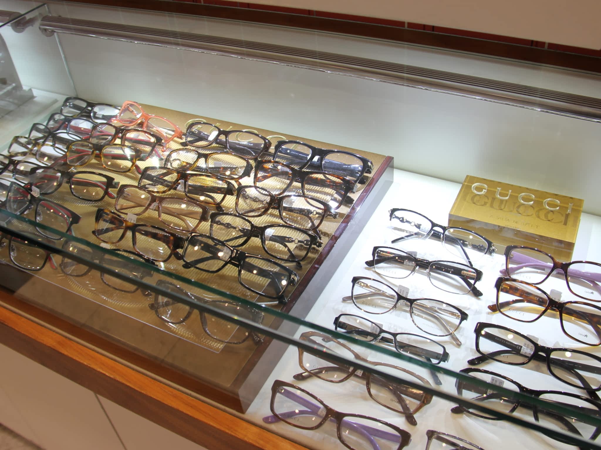 photo Luxury Eyewear - Burnaby - Metrotown