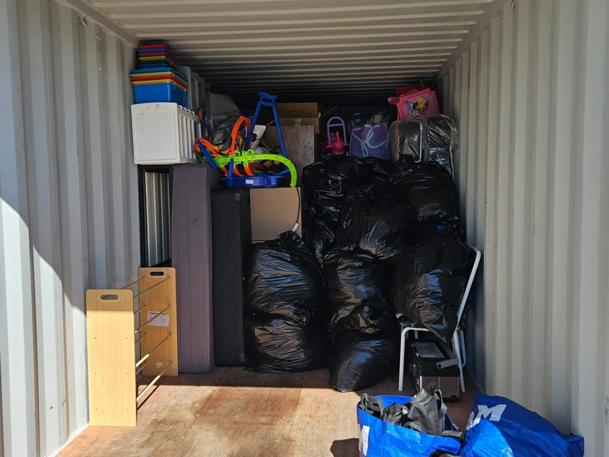 photo Black Wings Delivery