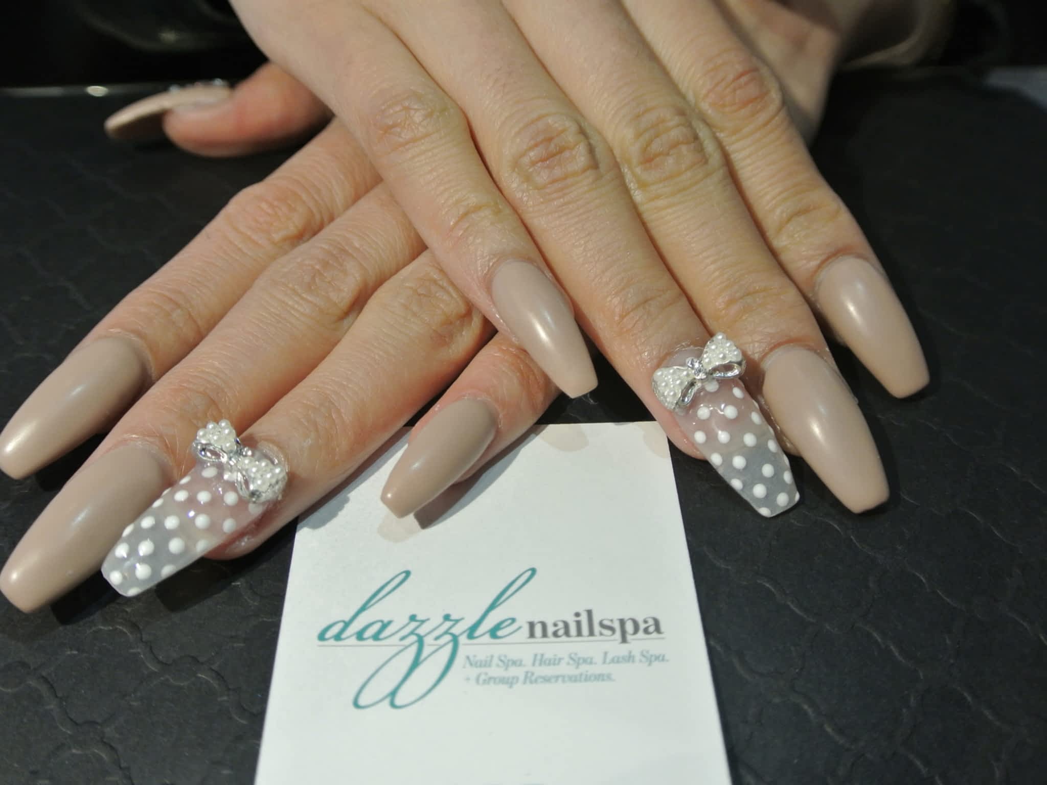 photo Dazzle Nail Spa