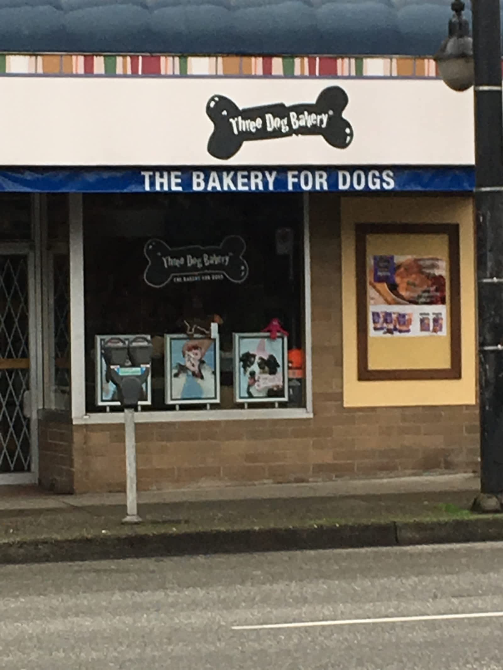 rice-village-three-dog-bakery