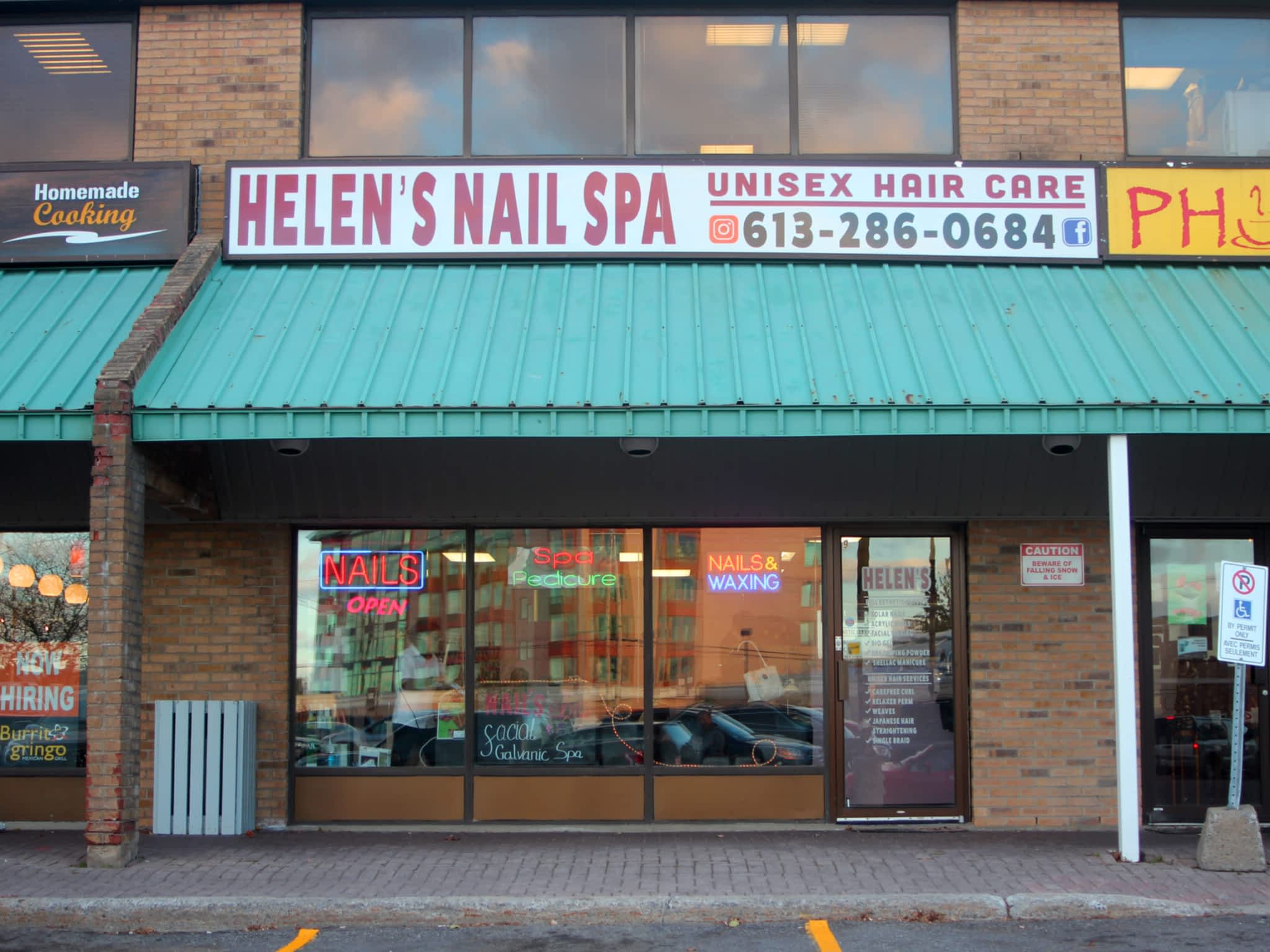 photo Helen's Nail Spa And Unisex Hair Care