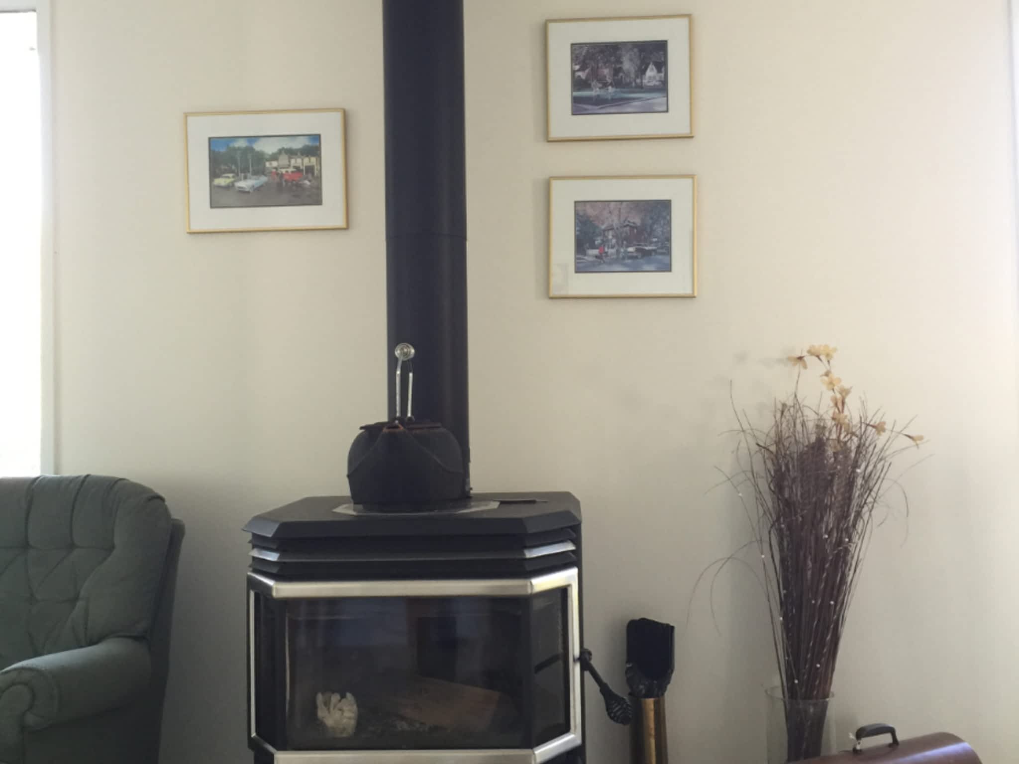 photo Smokin' Ashes Ltd