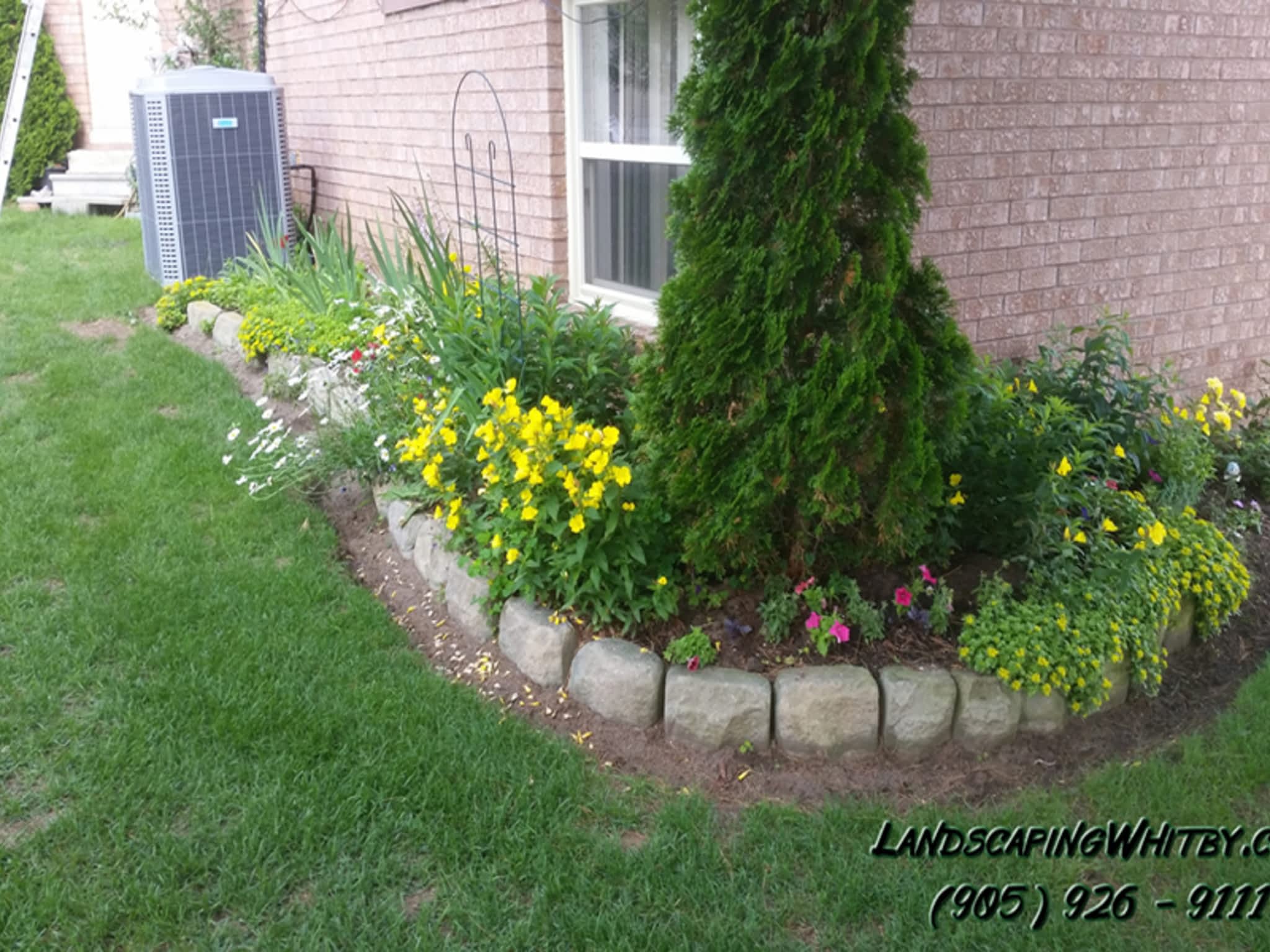 photo Whitby Landscaping & Gardening