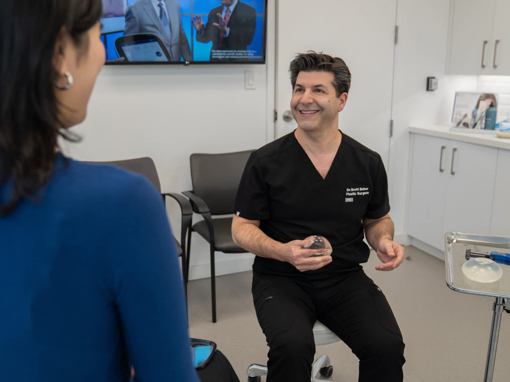 photo Dr Brett Beber | Toronto Plastic Surgeon